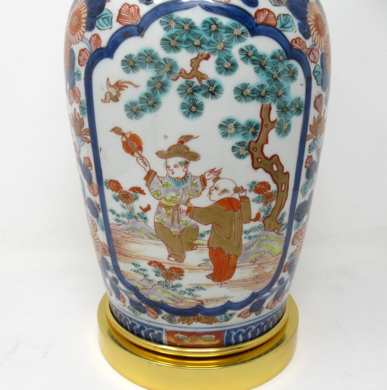 Antique Vintage Pair of Imari Porcelain Ormolu Table Lamps Cobalt Blue Red In Good Condition In Dublin, Ireland