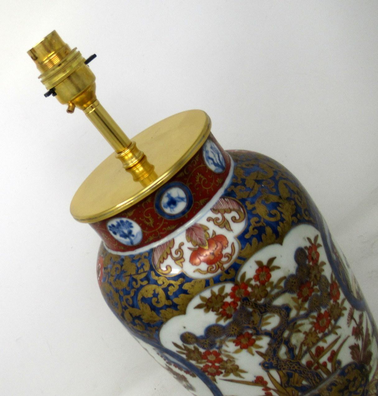 Antique Vintage Pair of Japanese Imari Porcelain Ormolu Lamps Cobalt Blue Red 2