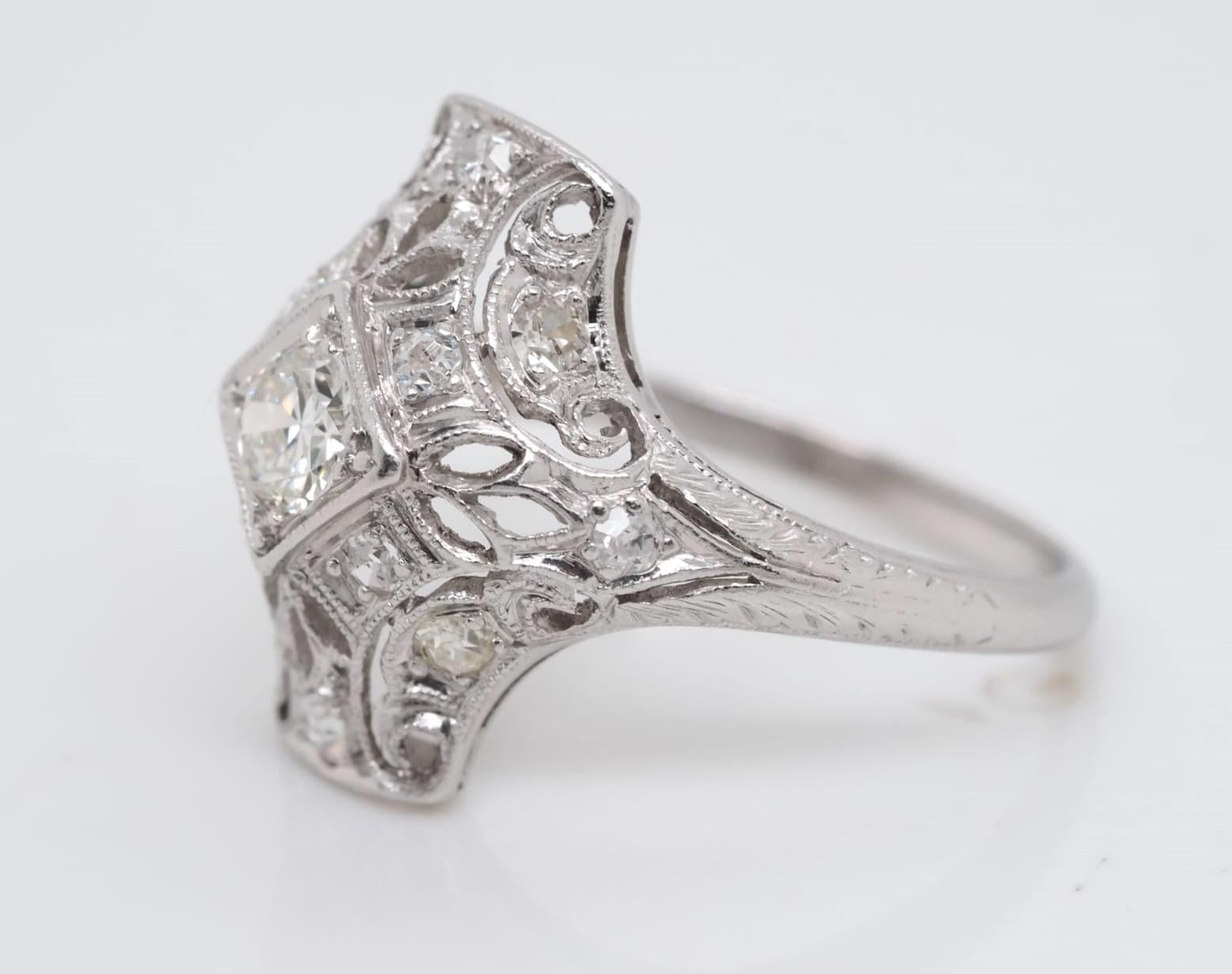 Antique Vintage Platinum 0.5 ct Old European Cut Diamond Engagement Ring In Good Condition For Sale In Addison, TX