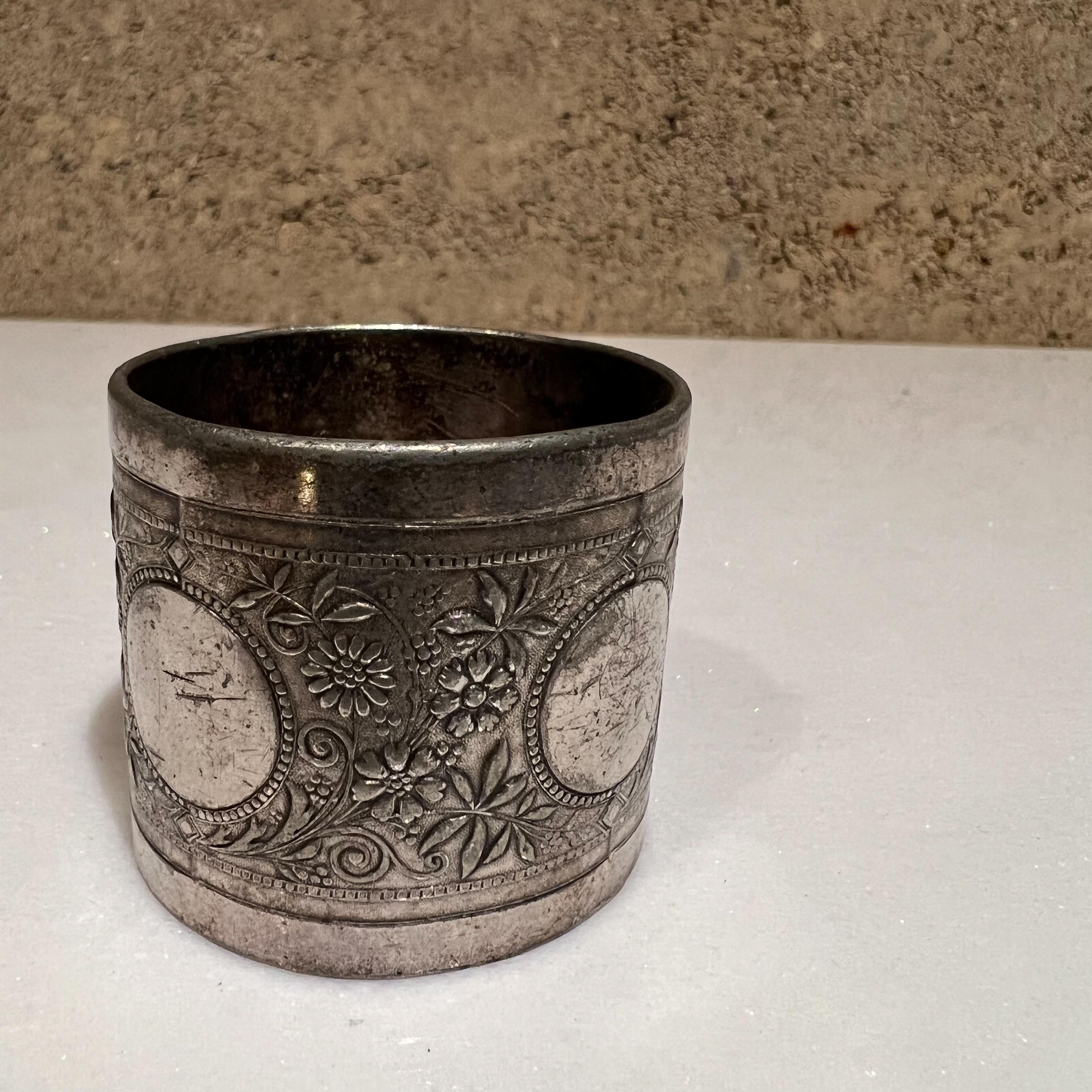 Silver Plate Antique Vintage Silverplated Napkin Ring Holder Pretty Gay Floral
