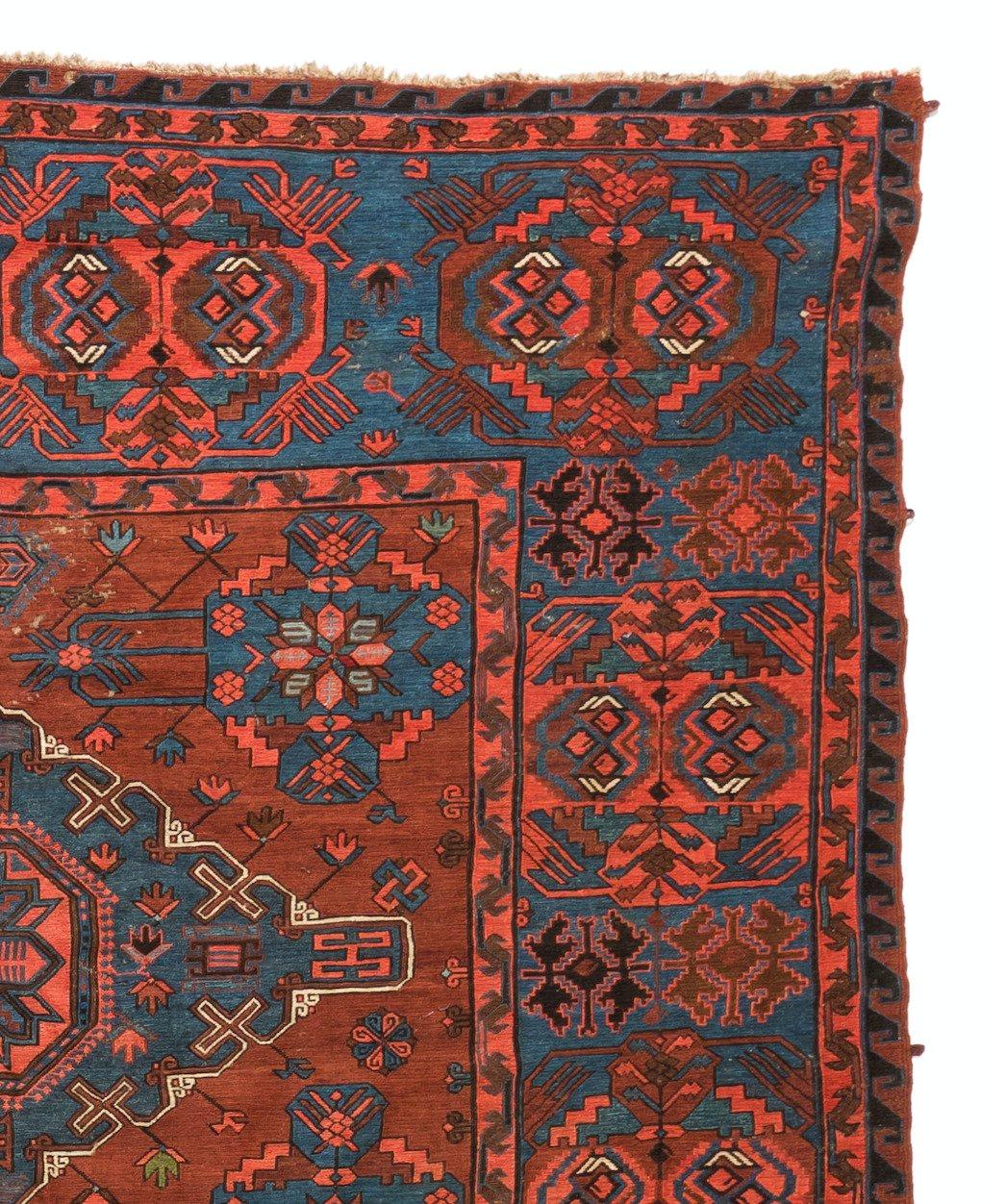 Sumak Antique tapis caucasien Soumak tribal rouge et bleu à tissage plat, vers les années 1930 en vente