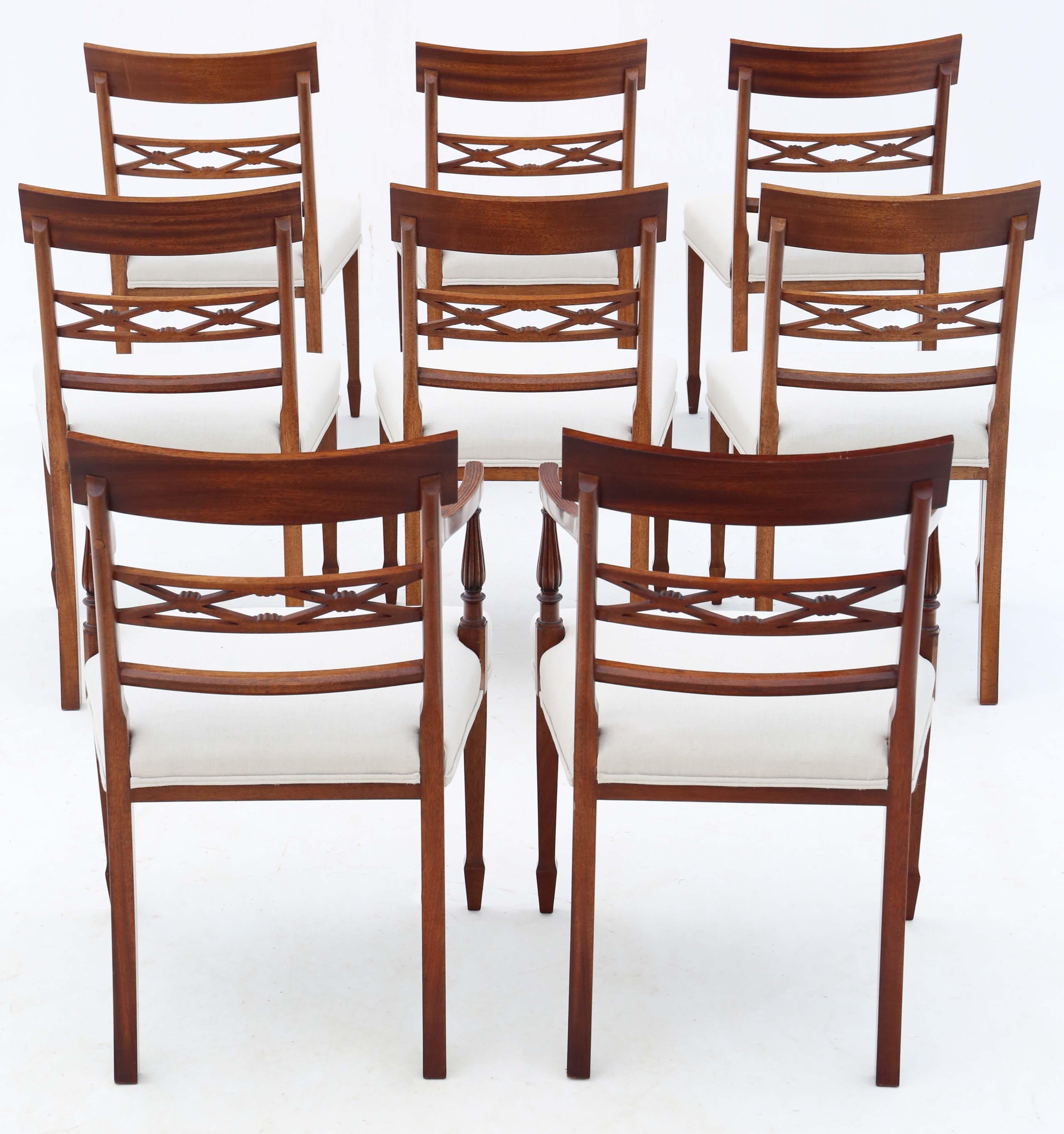 Antique vintage retro fine quality set of 8 (6 + 2) Georgian revival mahogany dining chairs. Very rare, with a simple elegant design!

Date from the mid-20th Century.

Strong with no loose joints or woodworm.

New professional upholstery.

Overall