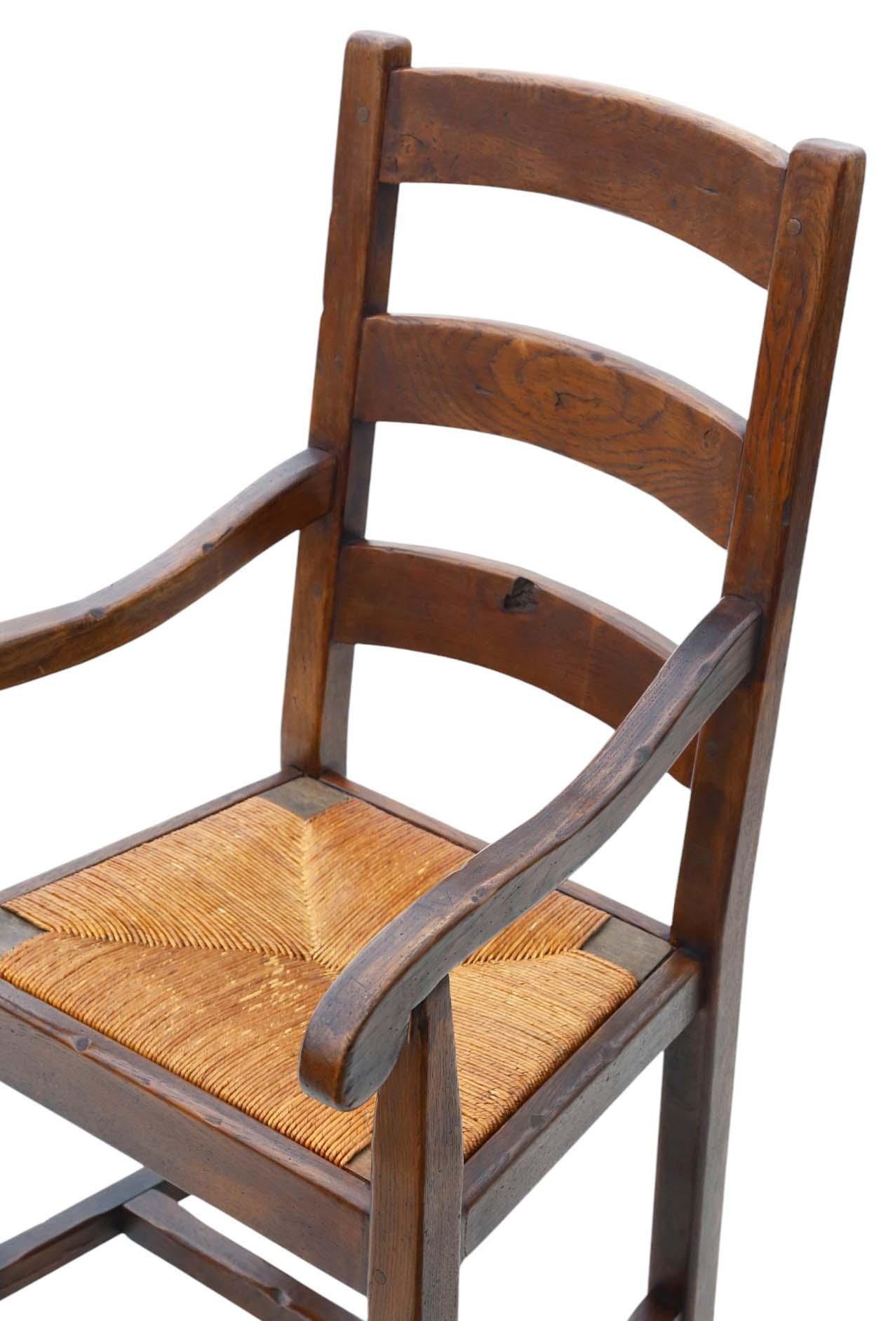 Antico set di 8 sedie da pranzo in Oak c.1930 - 6 sedie laterali + 2 poltrone in vendita 1