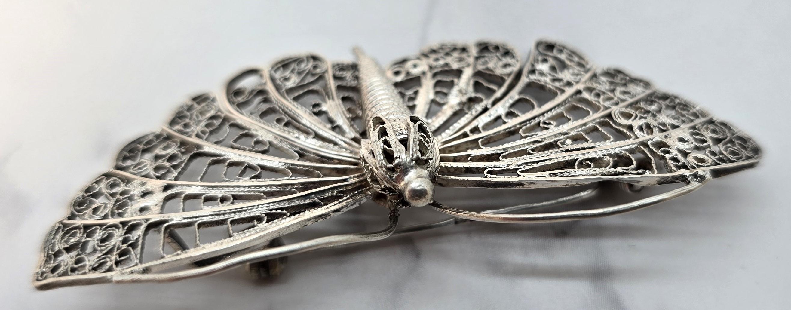 Antiguo/vintage broche de mariposa de filigrana de plata, circa 1930 siglo XX en venta