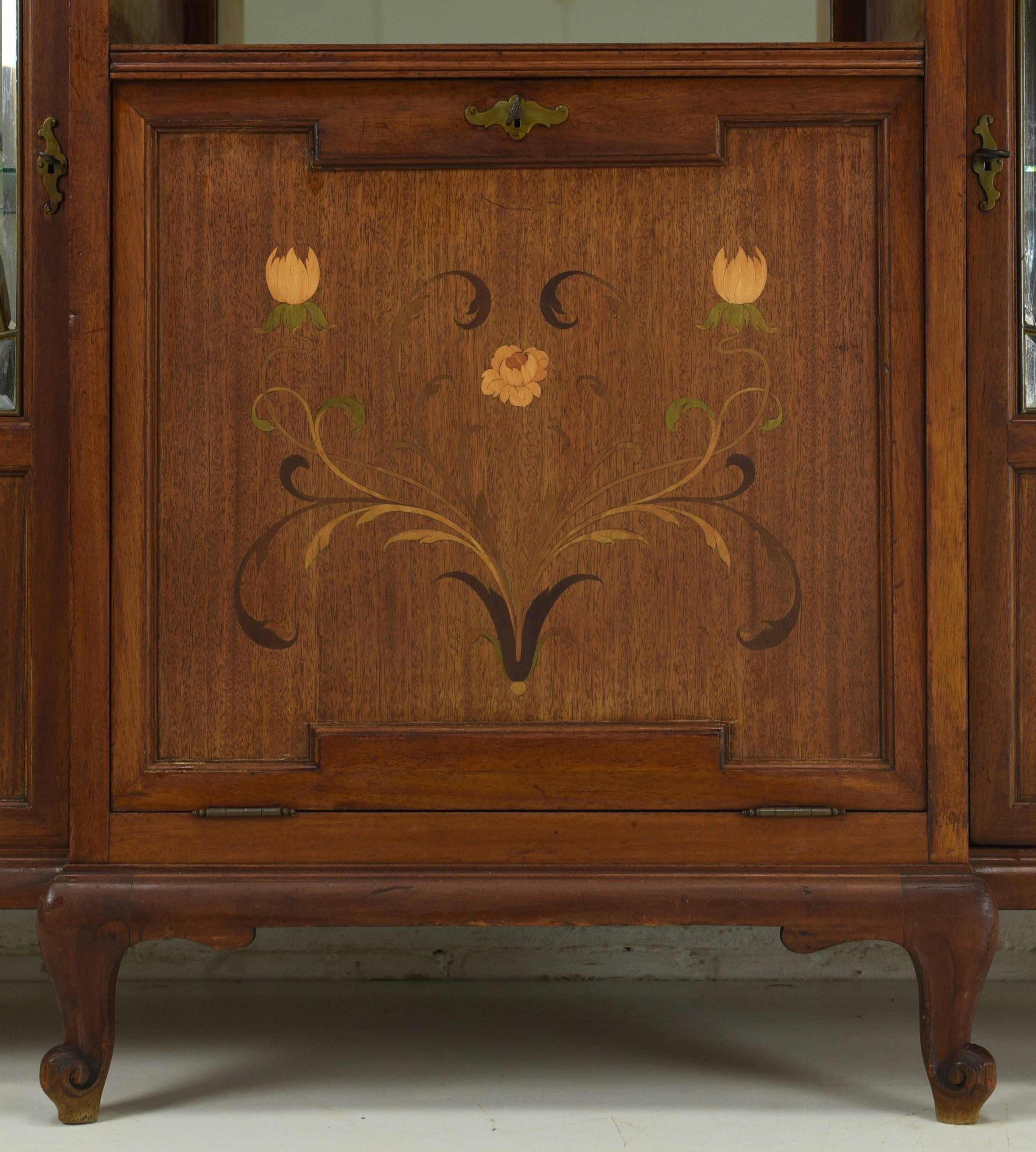 Antique Vitrine Art Nouveau, circa 1915 im Angebot 6