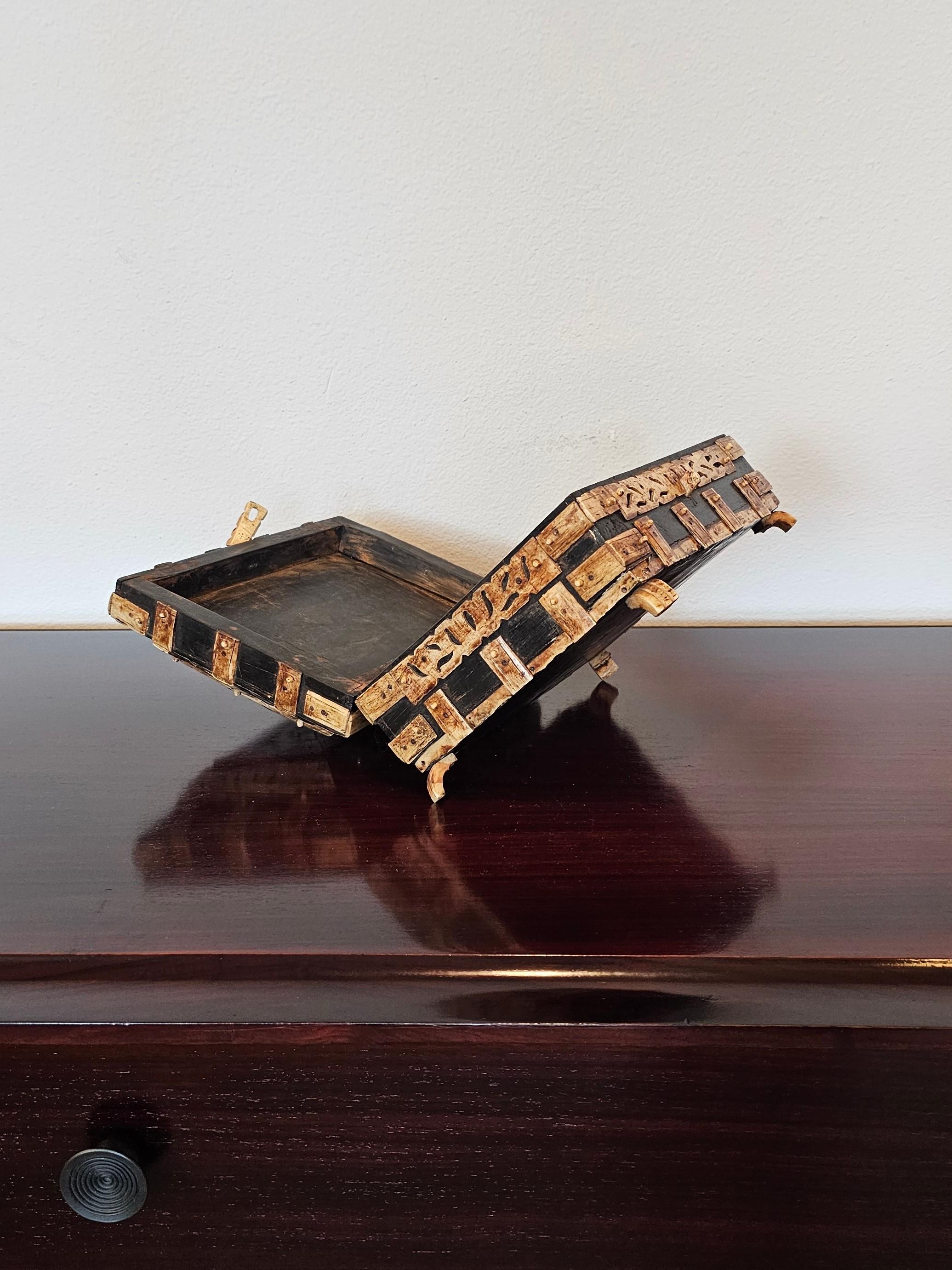 Antique Vizagapatam India Table Box Ebonized Wood & Bone Carvings For Sale 5