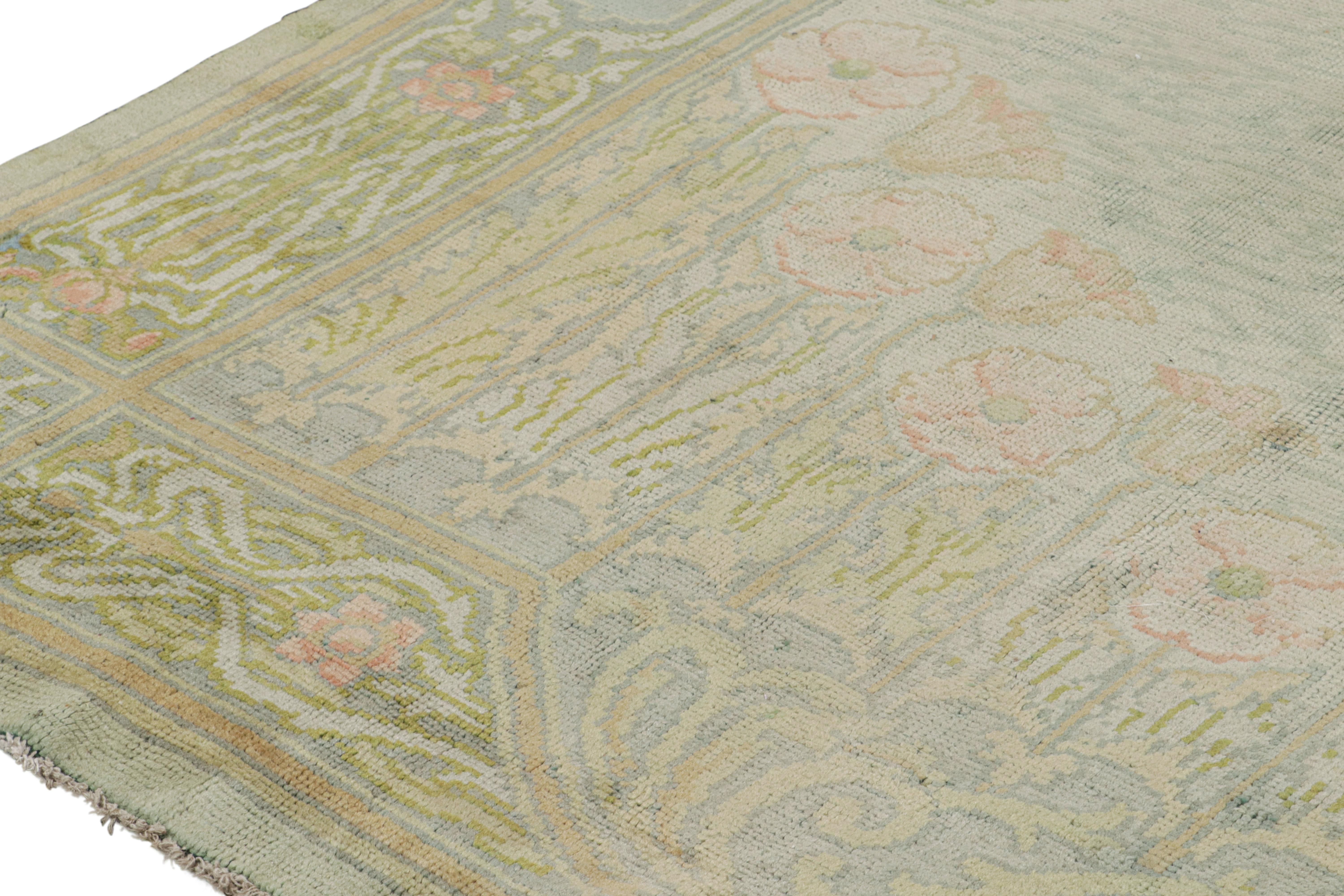 Antiker Voysey Arts & Craft-Teppich in Grün mit Blumenmustern, von Rug & Kilim (Arts and Crafts) im Angebot