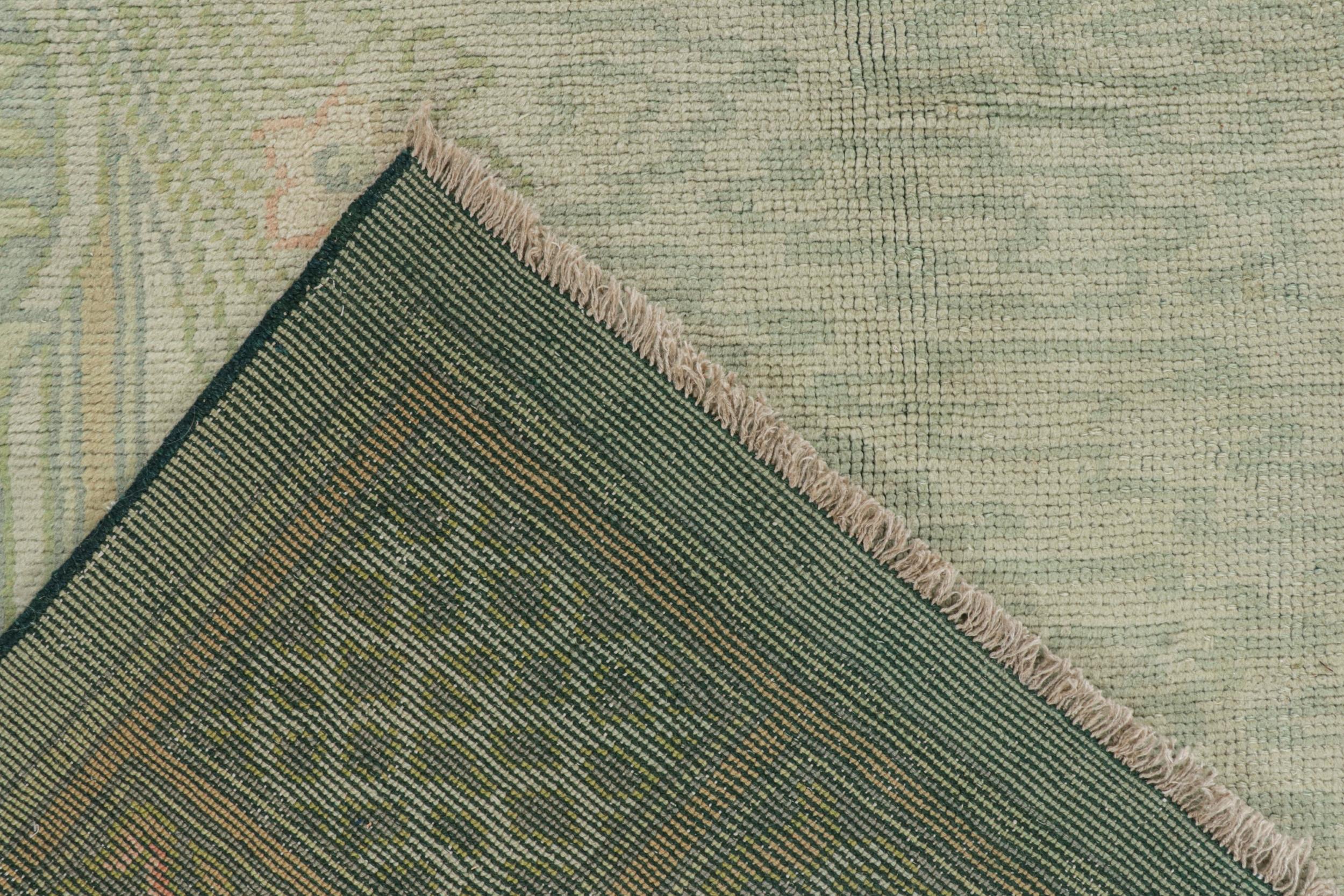 Antiker Voysey Arts & Craft-Teppich in Grün mit Blumenmustern, von Rug & Kilim (Frühes 20. Jahrhundert) im Angebot