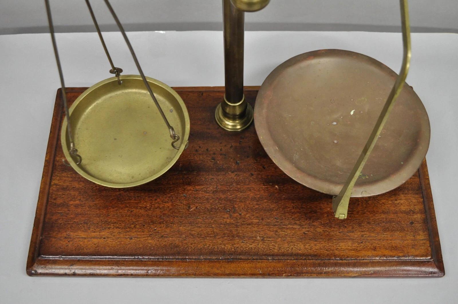 Antigua balanza victoriana inglesa de latón y caoba W & T Avery Desconocido en venta