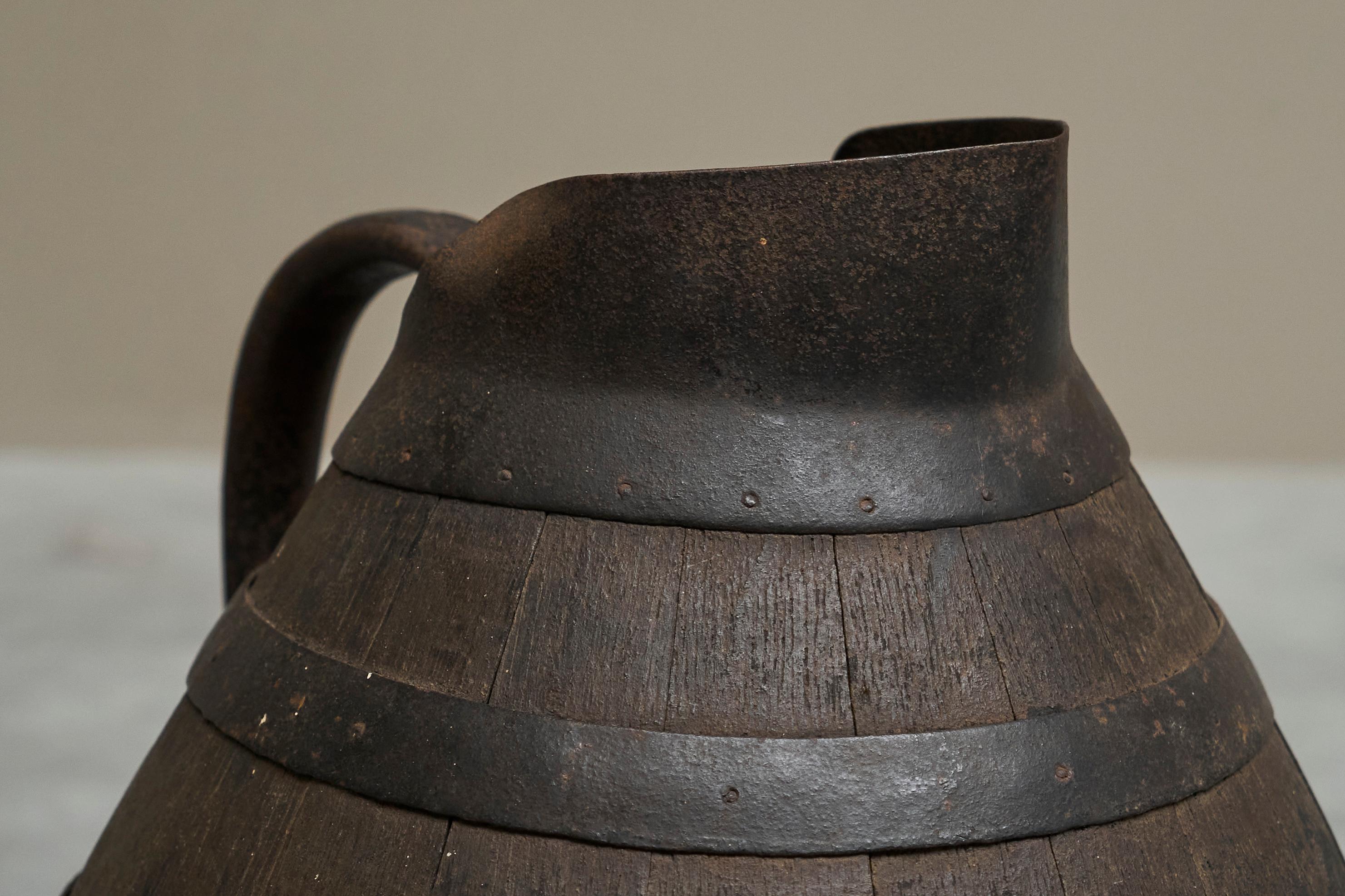 Antique Wabi Sabi Barrel Jug in Wood and Wrought Iron For Sale 2