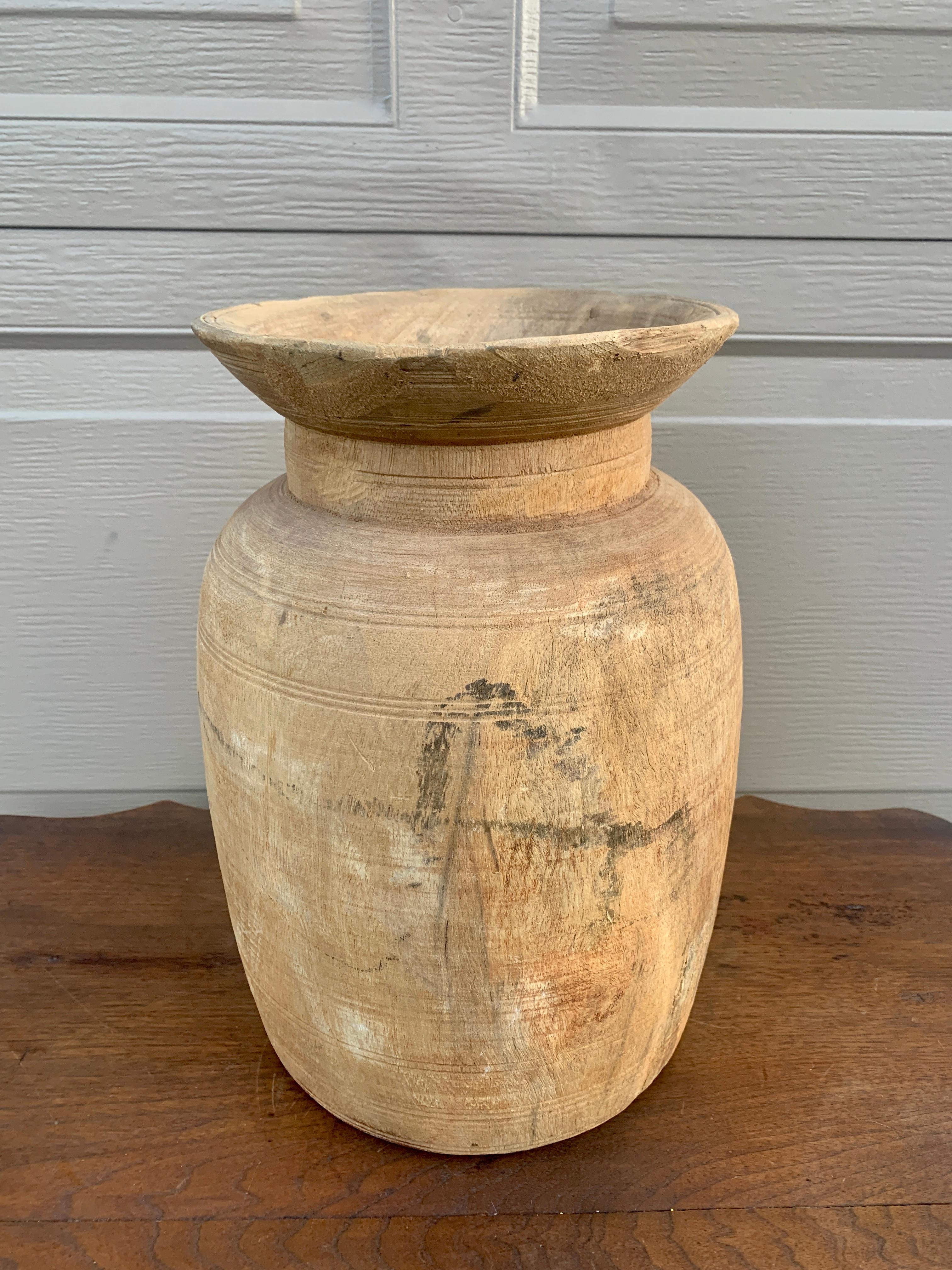 vaso in legno grezzo