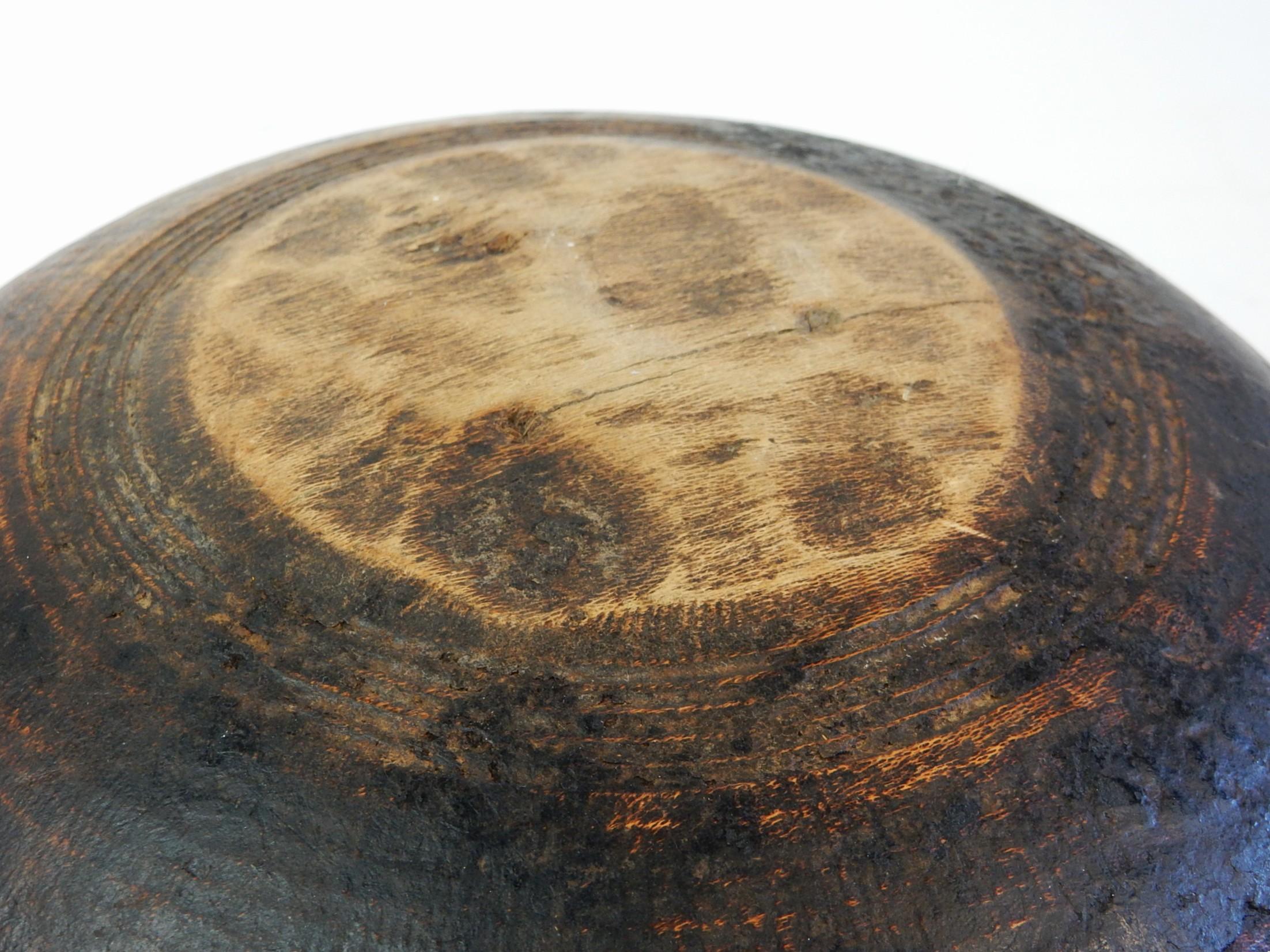 20ième siècle Bol à boissons antique Wabi Sabi à poignée ronde en bois mixte en vente