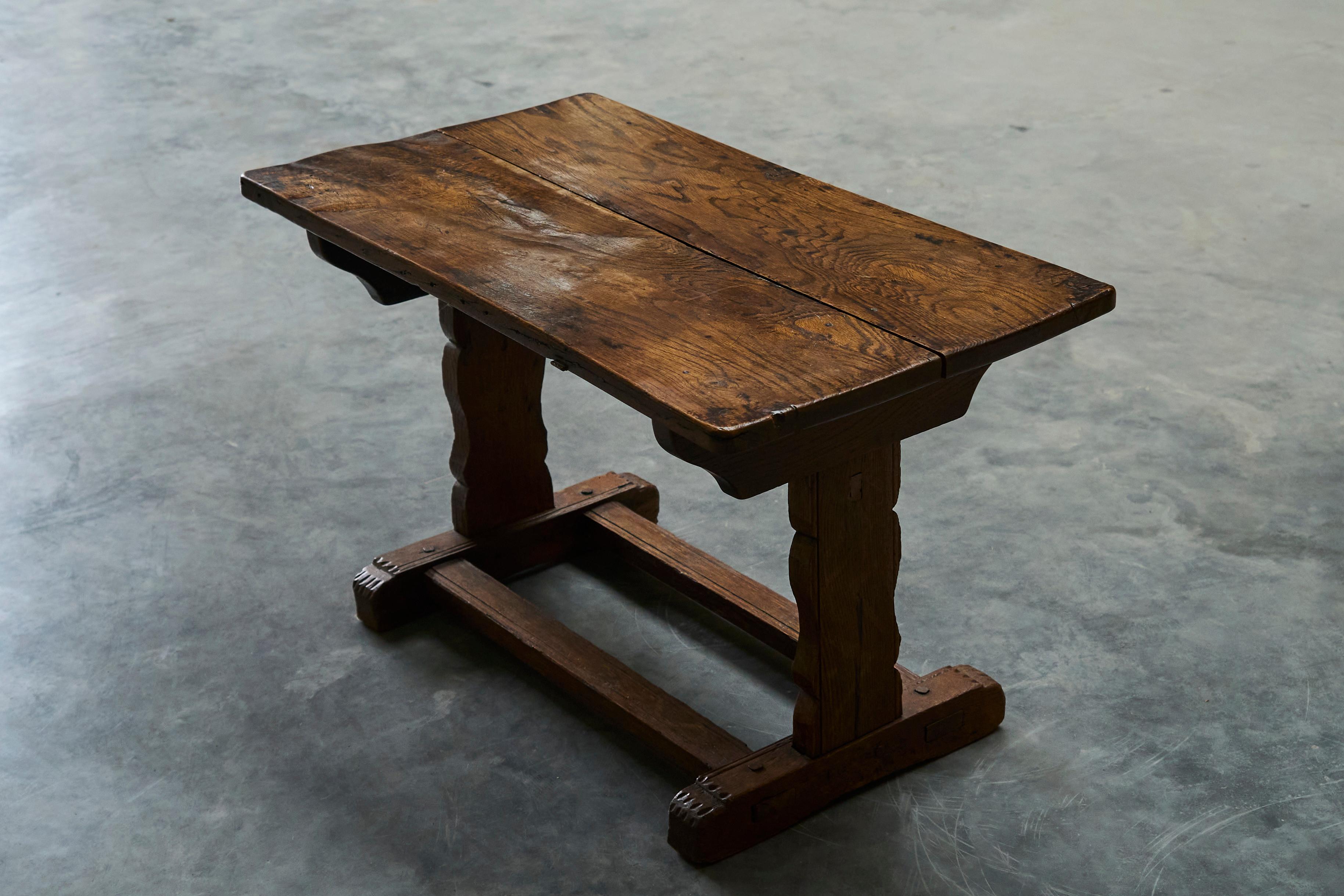 Antique Wabi Sabi Style Trestle Side Table in Solid Oak In Good Condition For Sale In Meer, VAN