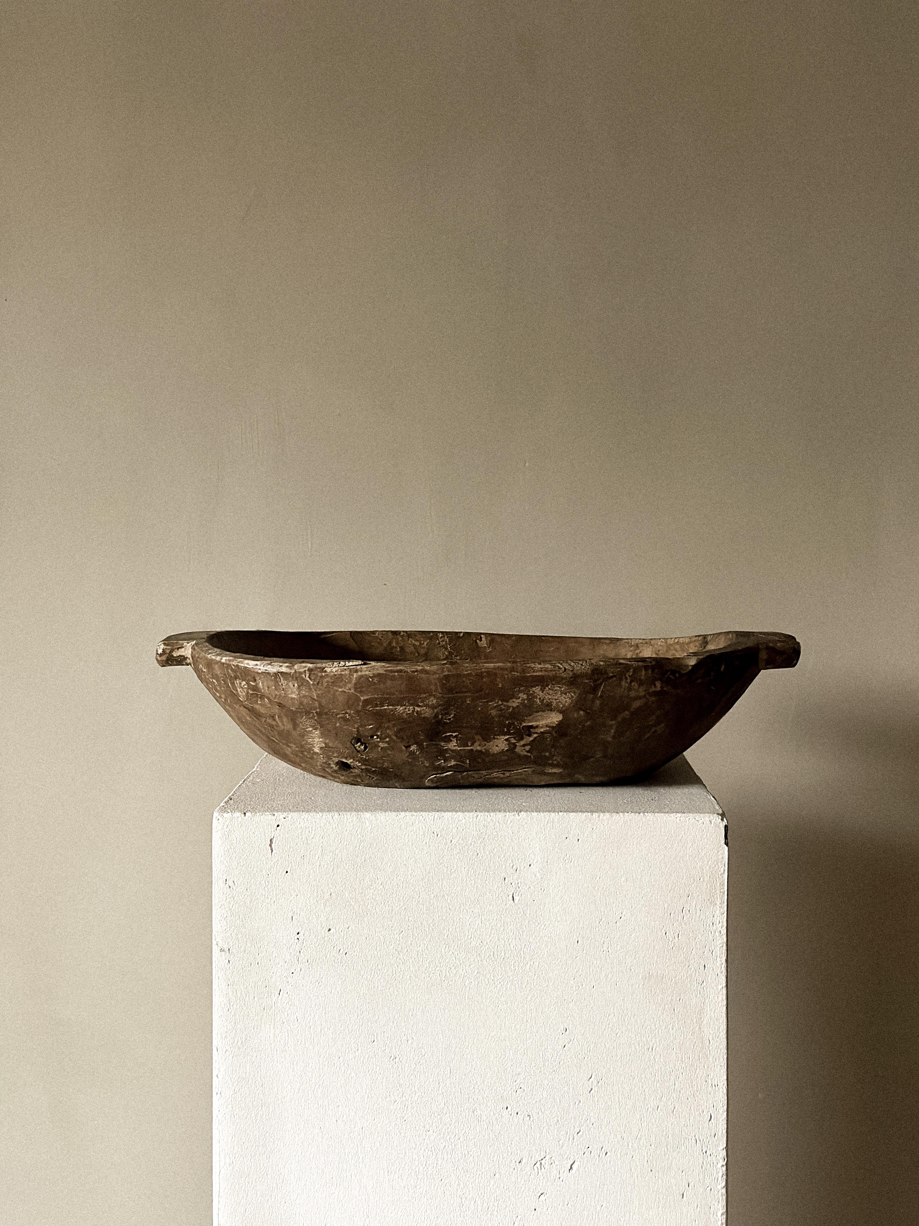 A wonderfil antique wabi sabi wooden bowl with beautiful patina from age and use. 