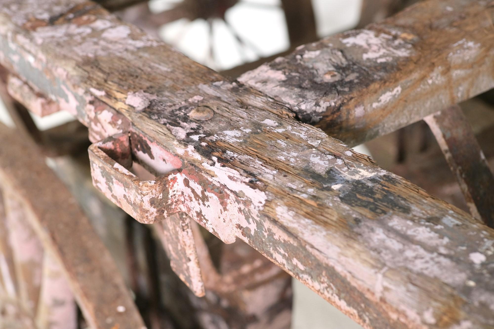 Antikes antikes Wagon Wheel Fabrikwagen-Tischgestell, seltenes industrielles Stück im Angebot 1