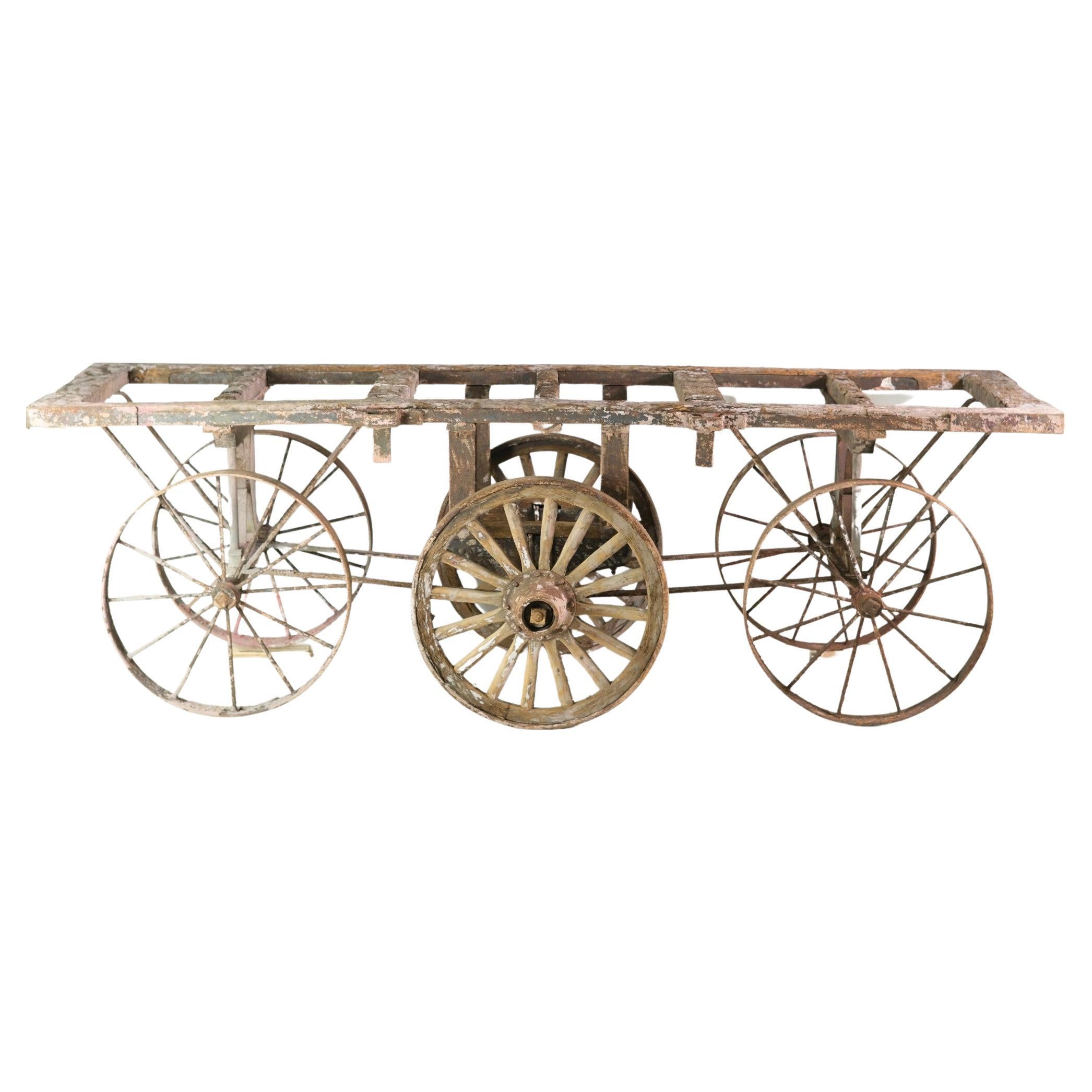 Antikes antikes Wagon Wheel Fabrikwagen-Tischgestell, seltenes industrielles Stück im Angebot