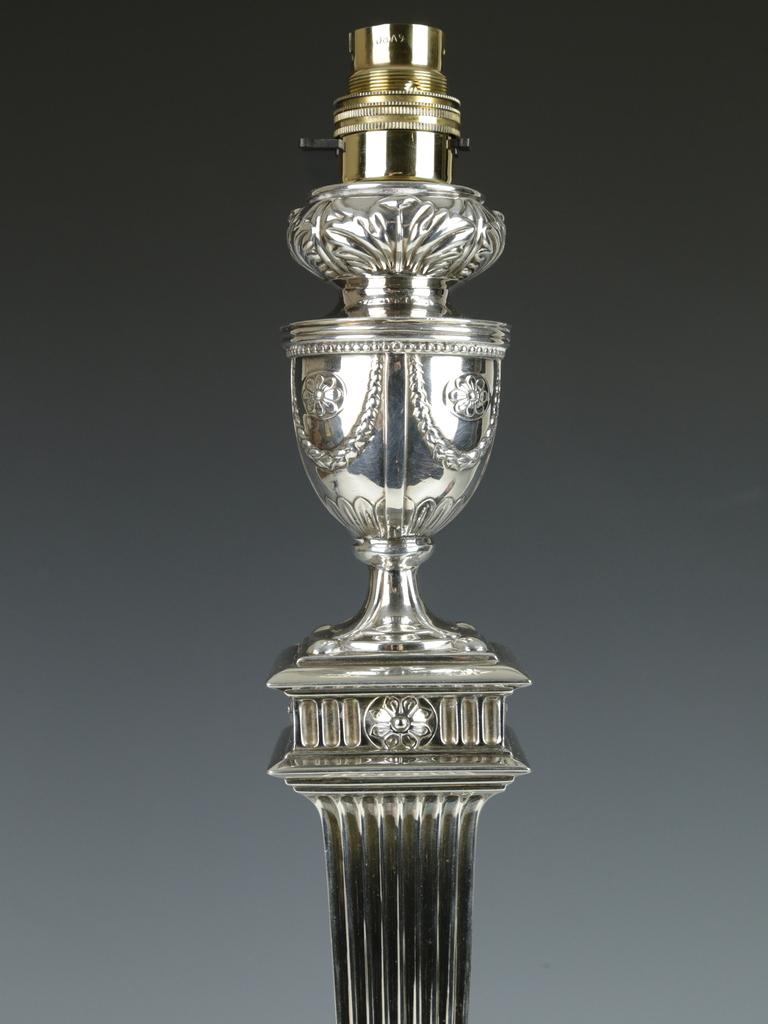 Lampada da tavolo antica Walker & Hall 1892 placcata in argento In condizioni buone in vendita a Lincoln, GB