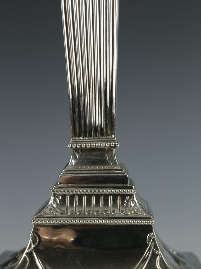 Lampada da tavolo antica Walker & Hall 1892 placcata in argento in vendita 2