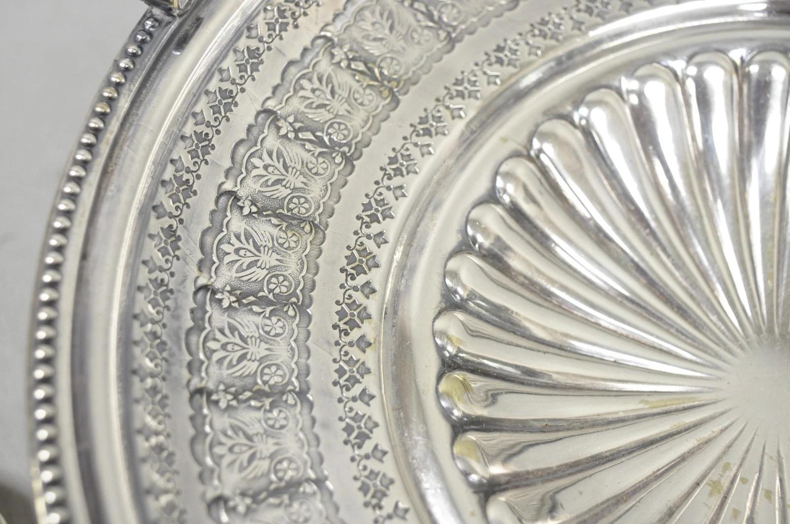 Antique Walker & Hall Silver Plated Swing Handle Pedestal Fruit Bride's Basket Bon état - En vente à Philadelphia, PA