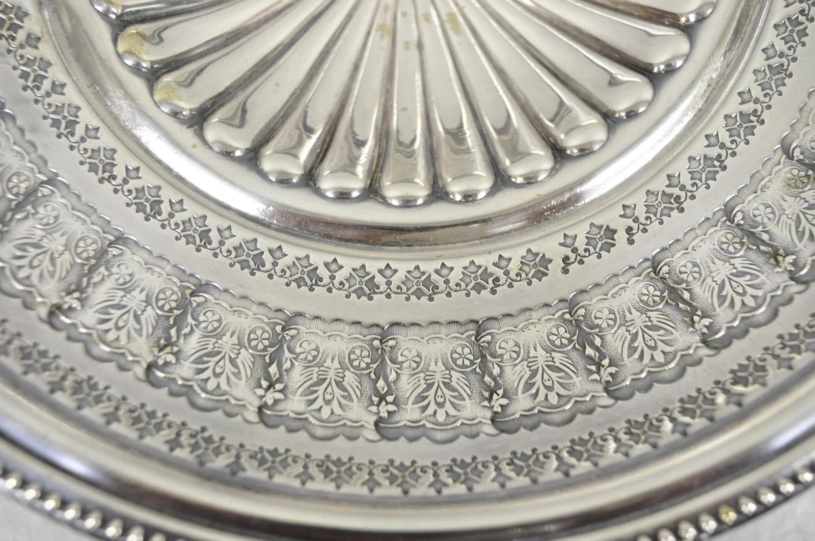 Antique Walker & Hall Silver Plated Swing Handle Pedestal Fruit Bride's Basket en vente 3