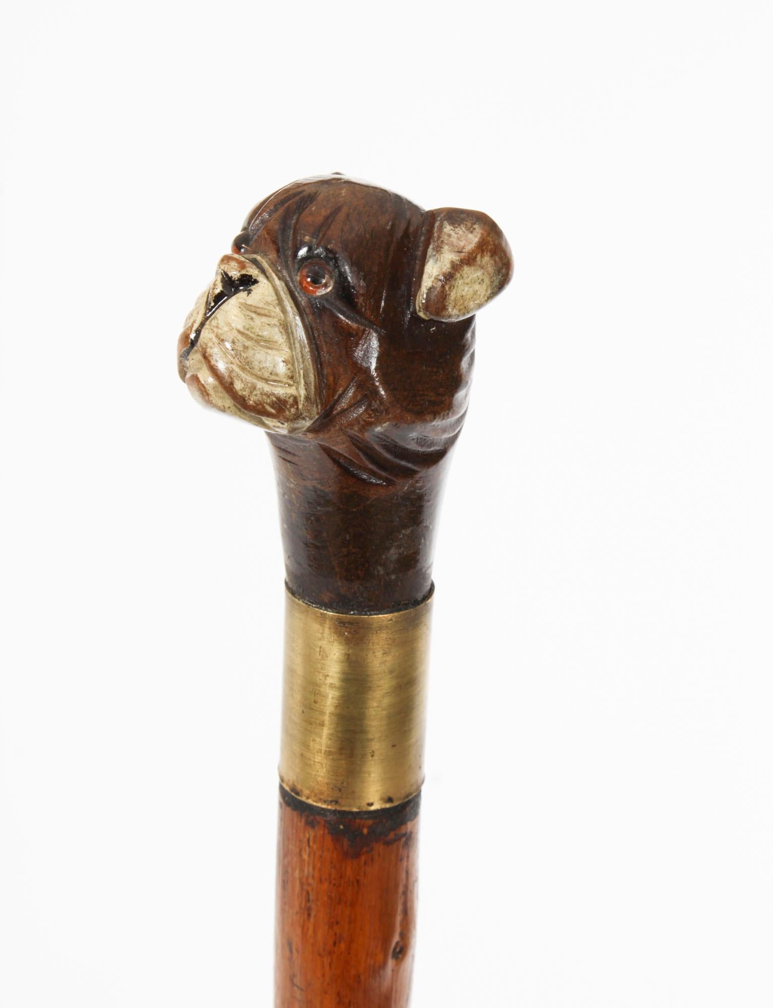 Antique Walking Stick Cane with Carved Bulldog Handle Late 19th Century In Good Condition In London, GB
