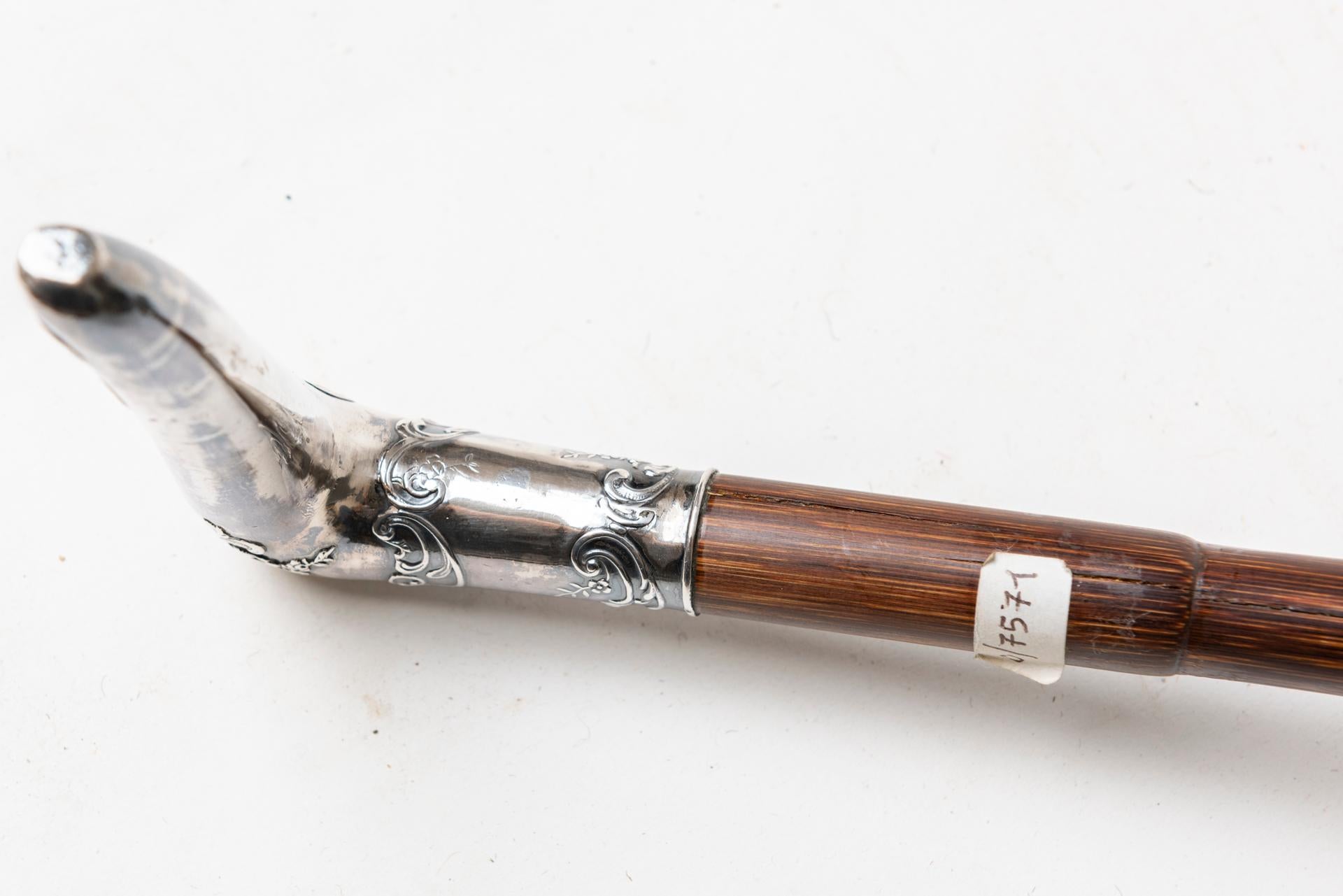 Antique Walking Stick with Silver Handle (bâton de marche antique avec poignée en argent) en vente 2