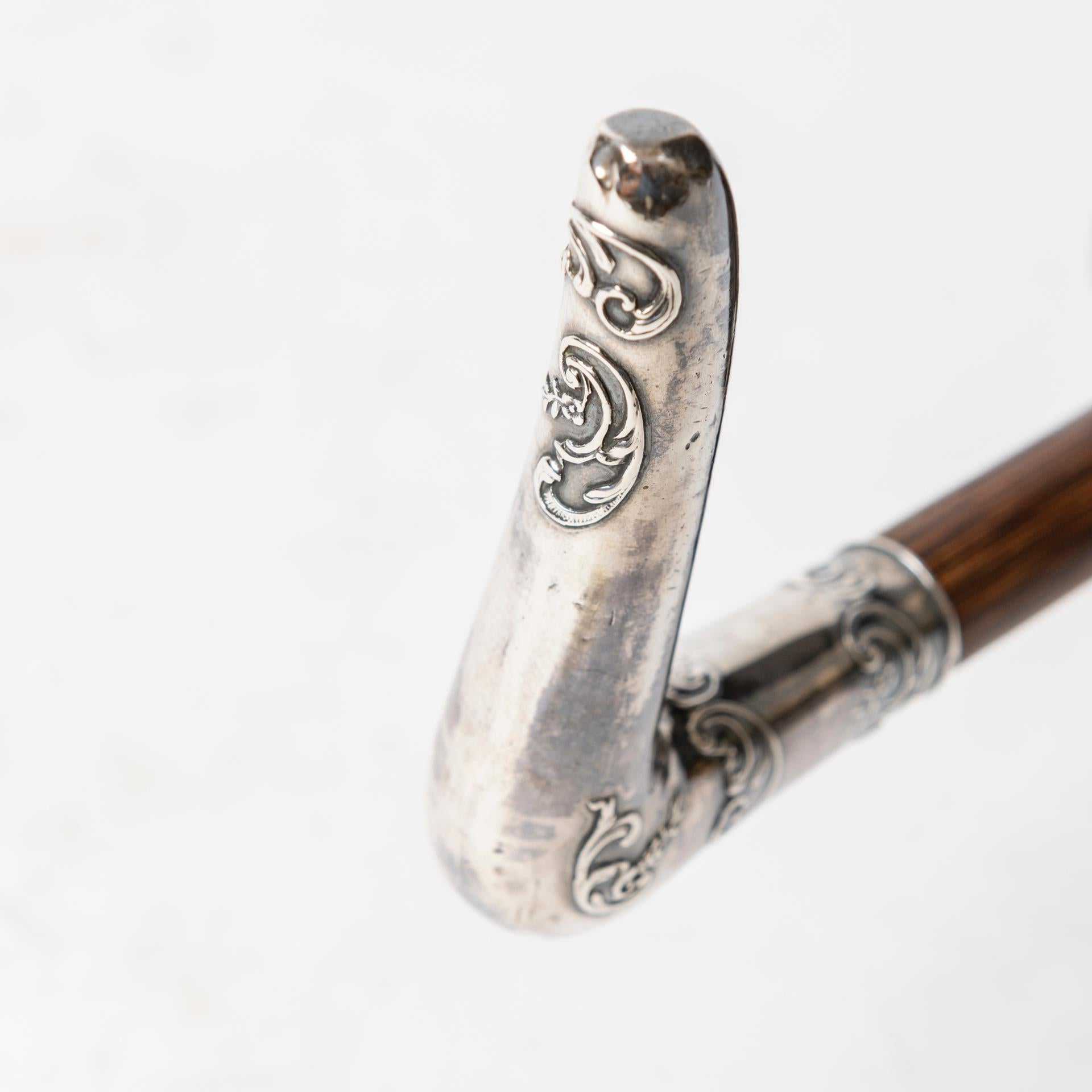 Antique Walking Stick with Silver Handle (bâton de marche antique avec poignée en argent) en vente 5