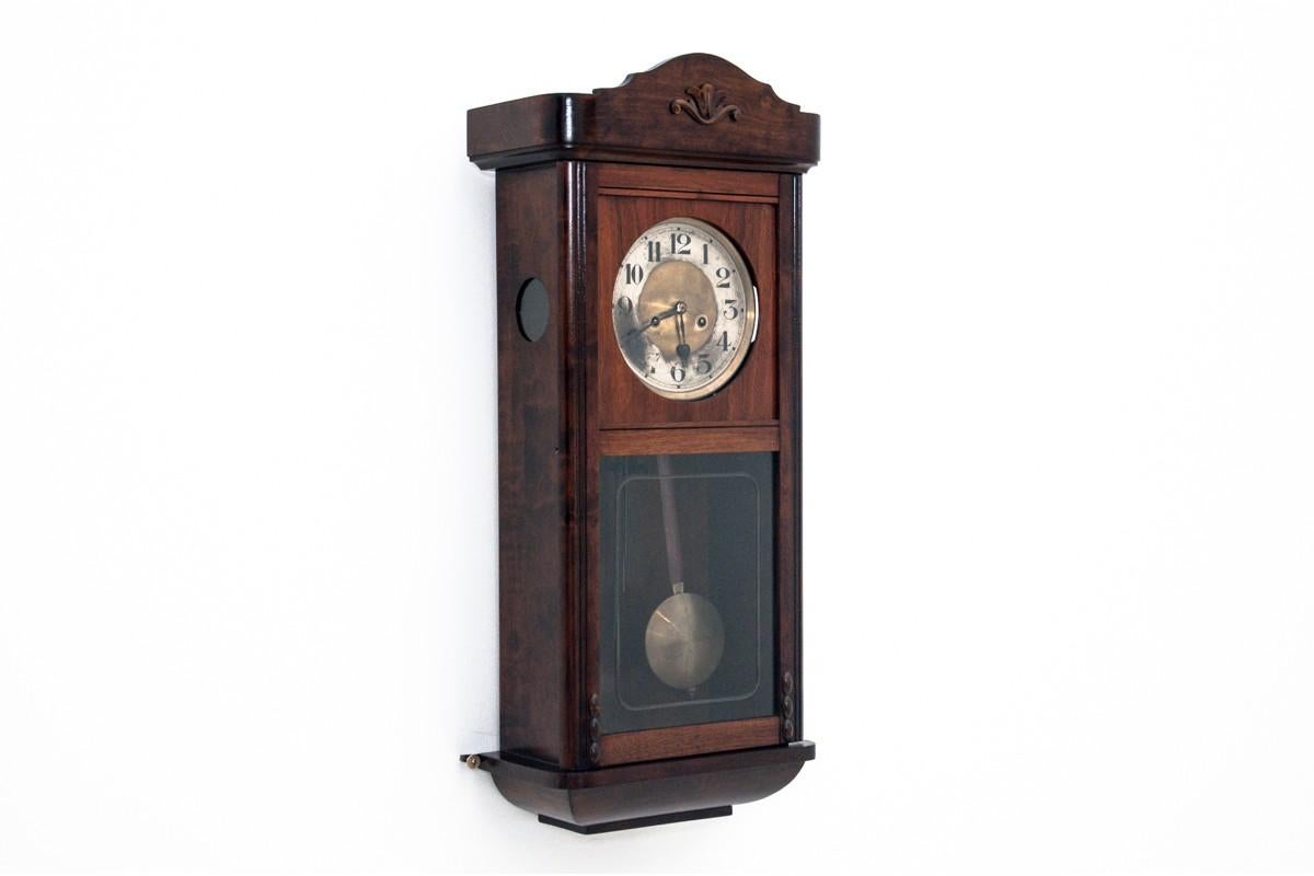 The clock is functional, after the clockmaster review 
Year: the end of the 19th century
Origin: Western Europe
Dimensions: height 133 cm / width 42 cm / depth 17 cm.