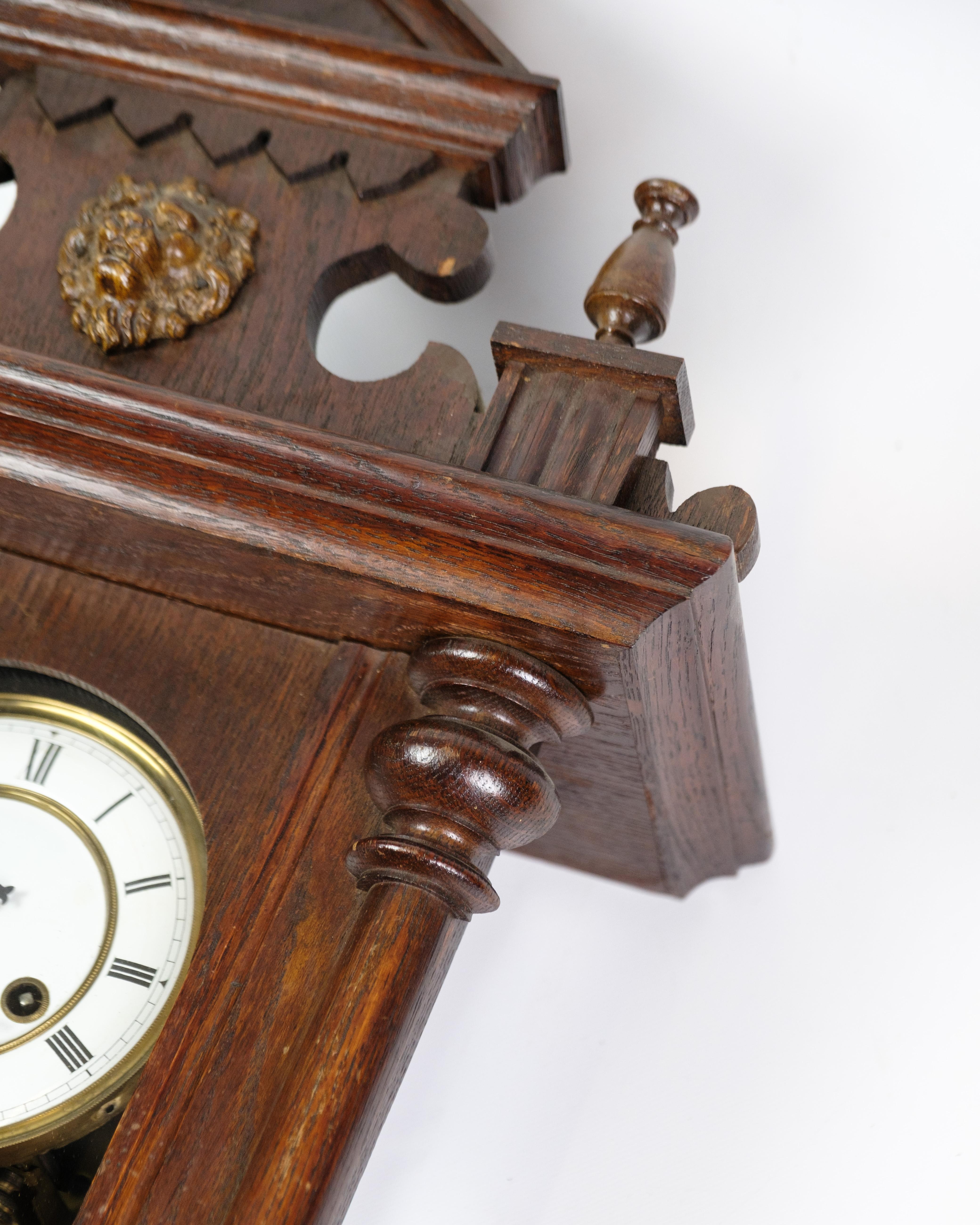 Antique Wall Clock Made In Oak By Junghans From 1920s In Good Condition For Sale In Lejre, DK