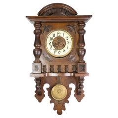 Horloge murale ancienne en noyer de Junghans des années 1920