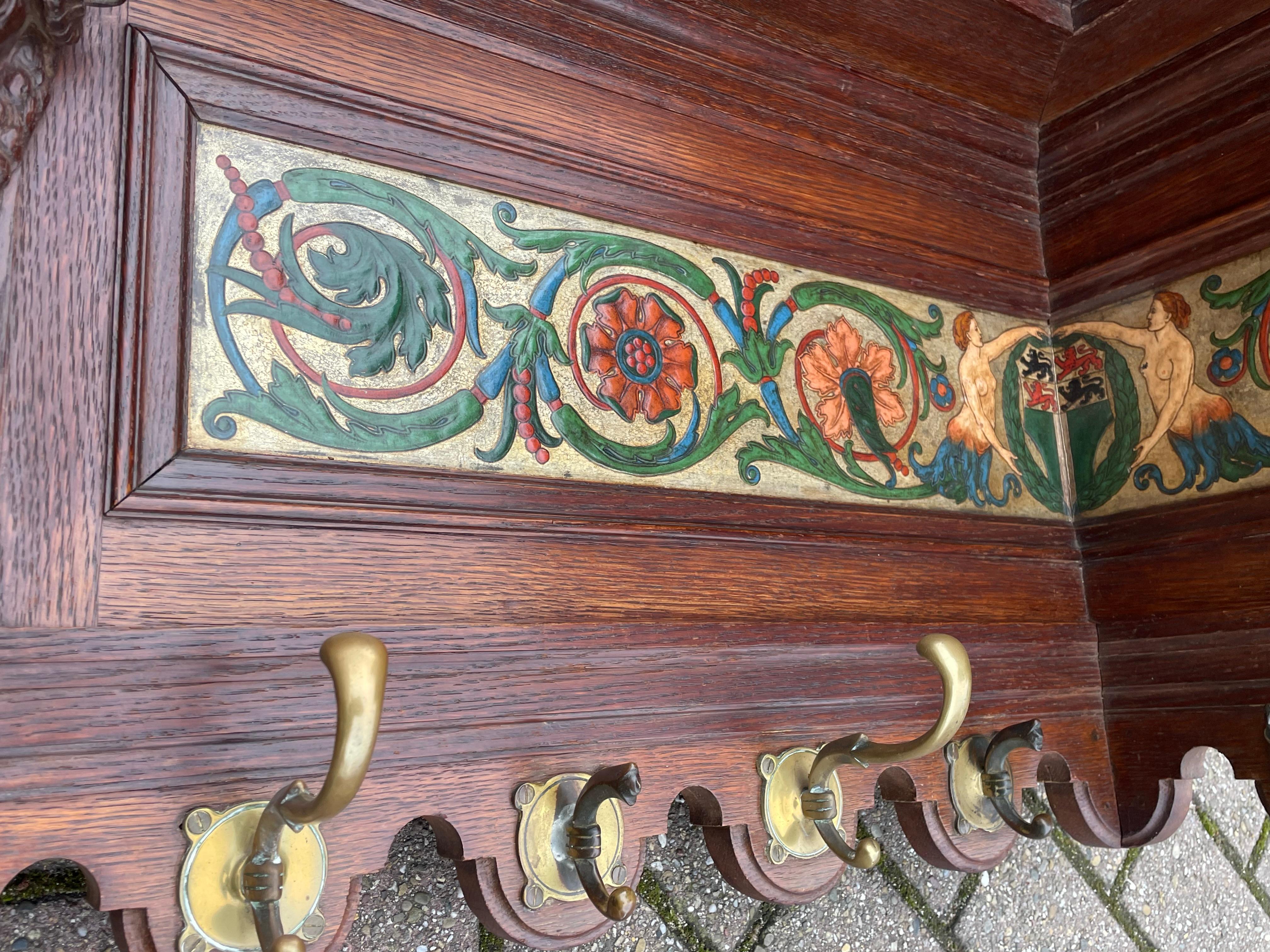 Antiker Wand-/Eck-Mantelständer mit geschnitzten Widdern und geprägtem Leder von M.J. Slager im Angebot 5