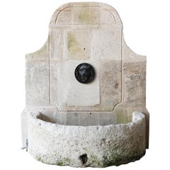 Antiker Wandbrunnen aus dem 19. Jahrhundert
