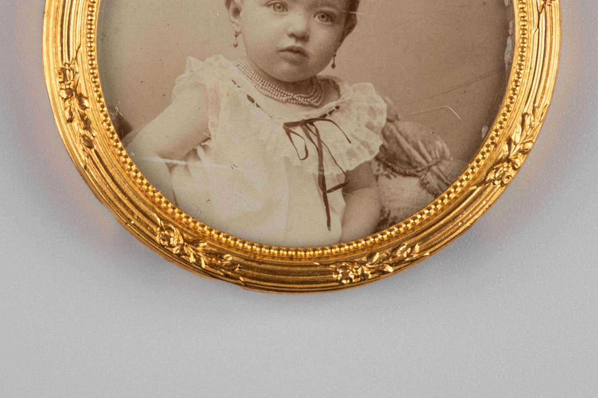 Antique Wall Picture Frame, Louis XVI. Style, Hanging Photo, France, 5 x 5 cm In Good Condition For Sale In Greven, DE