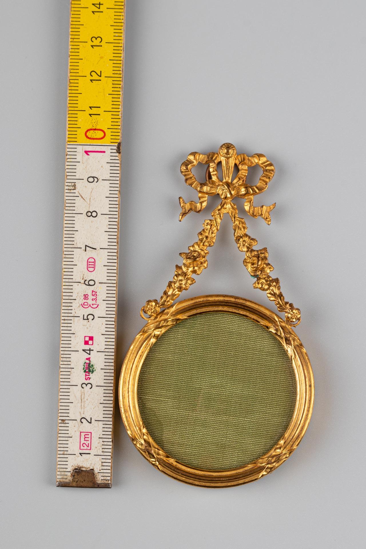 Antique Wall Picture Frame, Louis XVI. Style, Hanging Photo, France, 5 x 5 cm For Sale 3