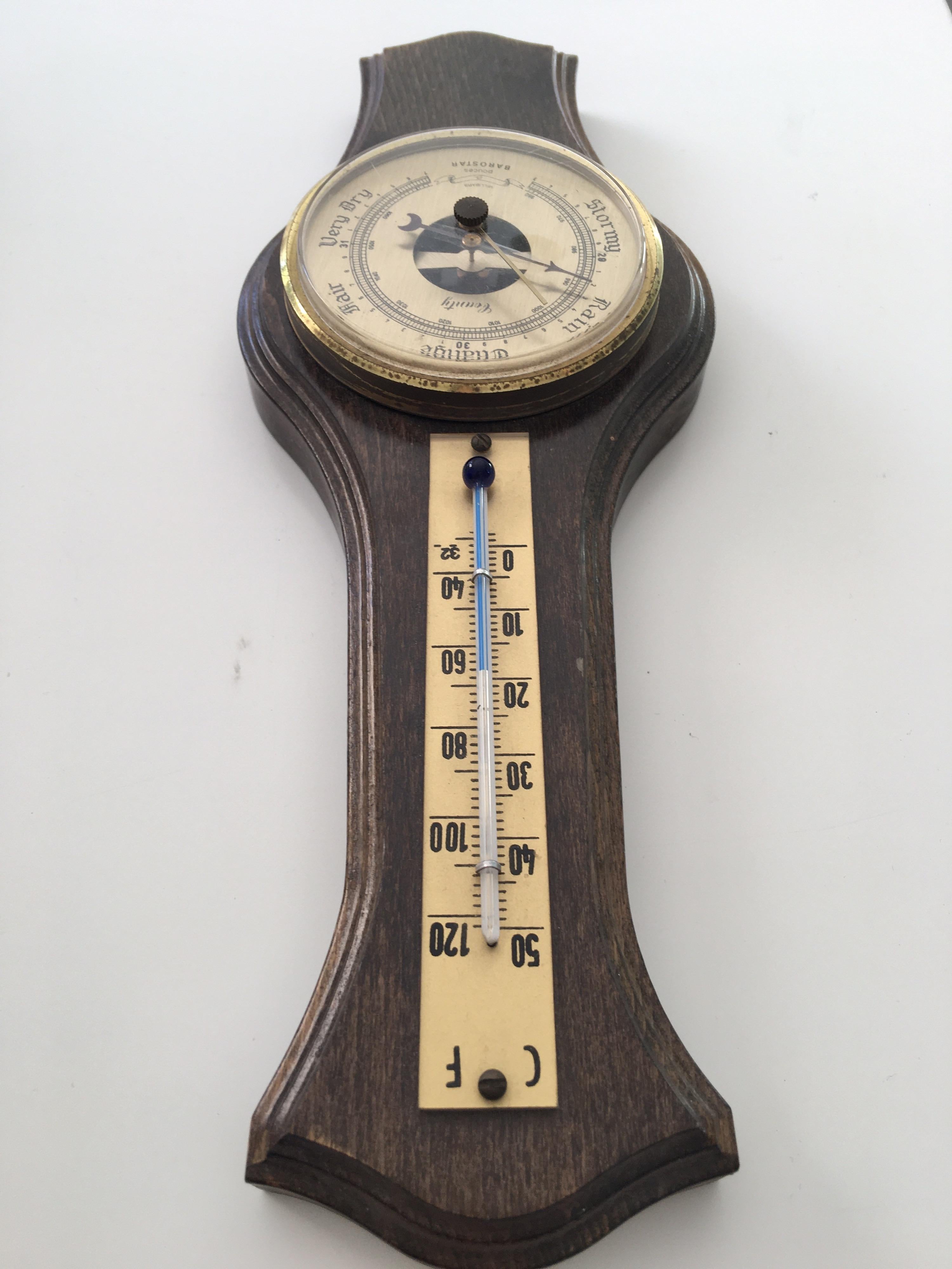 This beautiful antique barometer is working. Please study the images carefully as form part of the description.