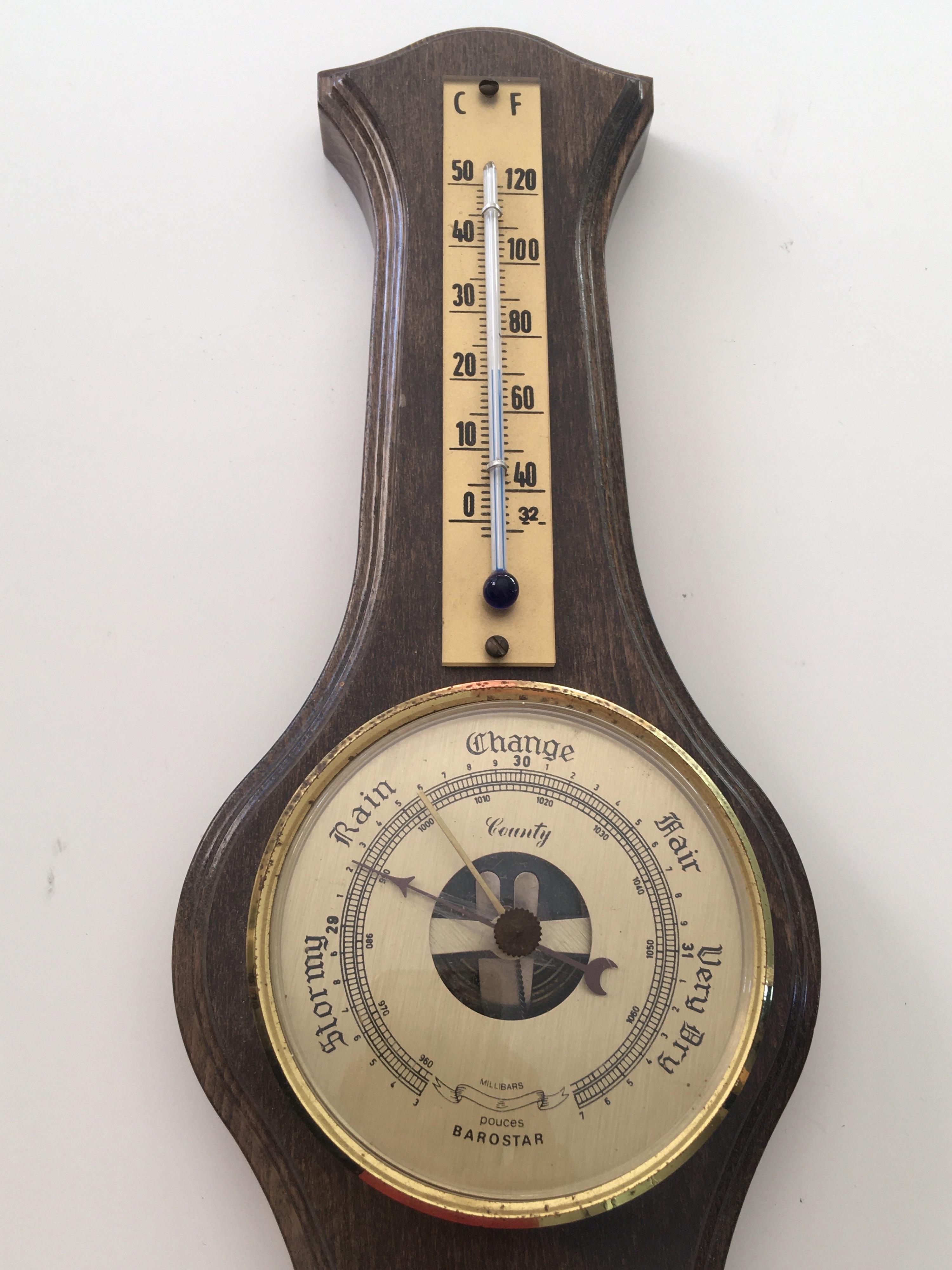 Antique Wall Thermometer / Barometer In Good Condition In London, Nottinghill