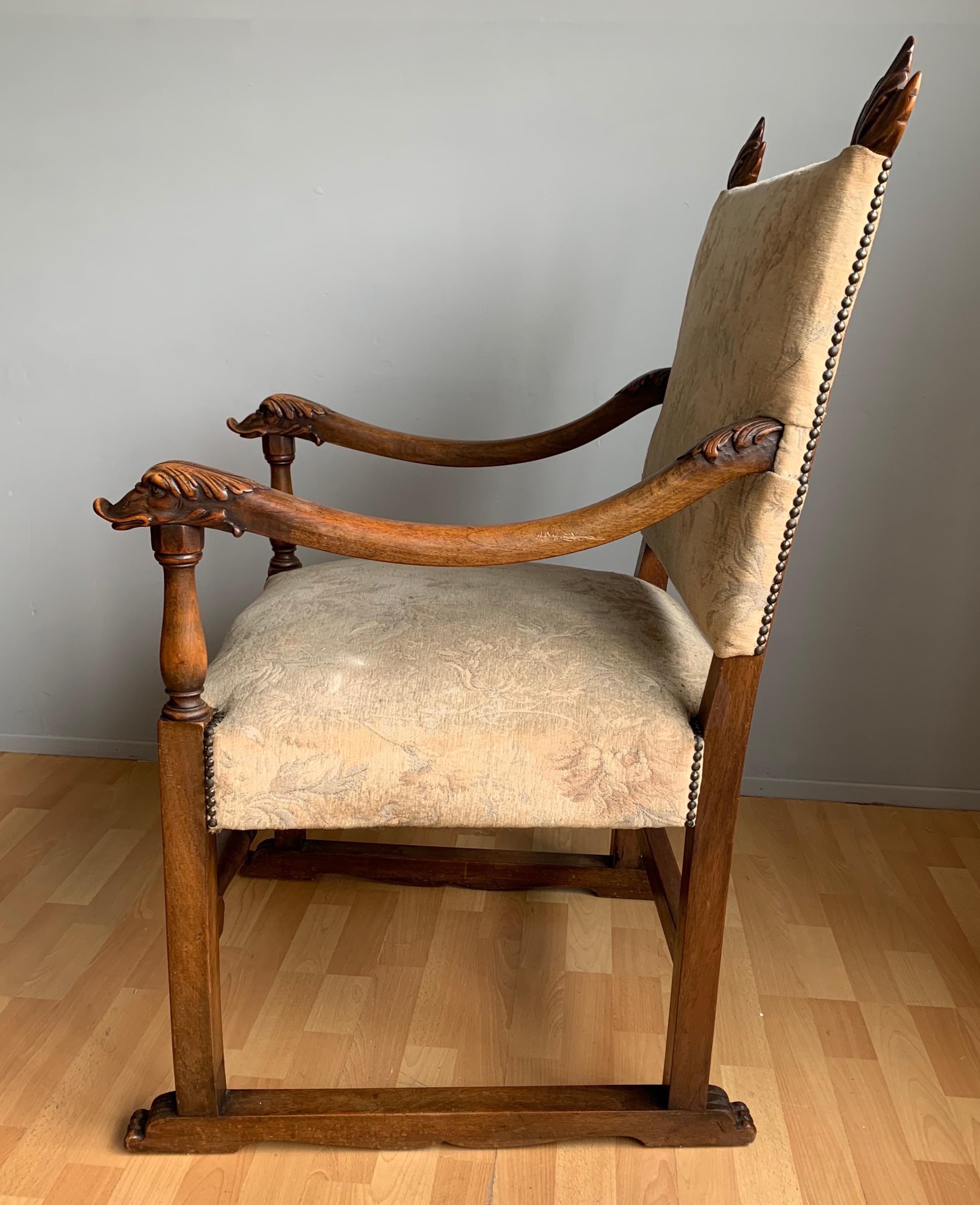 Walnut Armchair with Hand Carved Lion Head and Swan Sculptures as Armrests For Sale 1