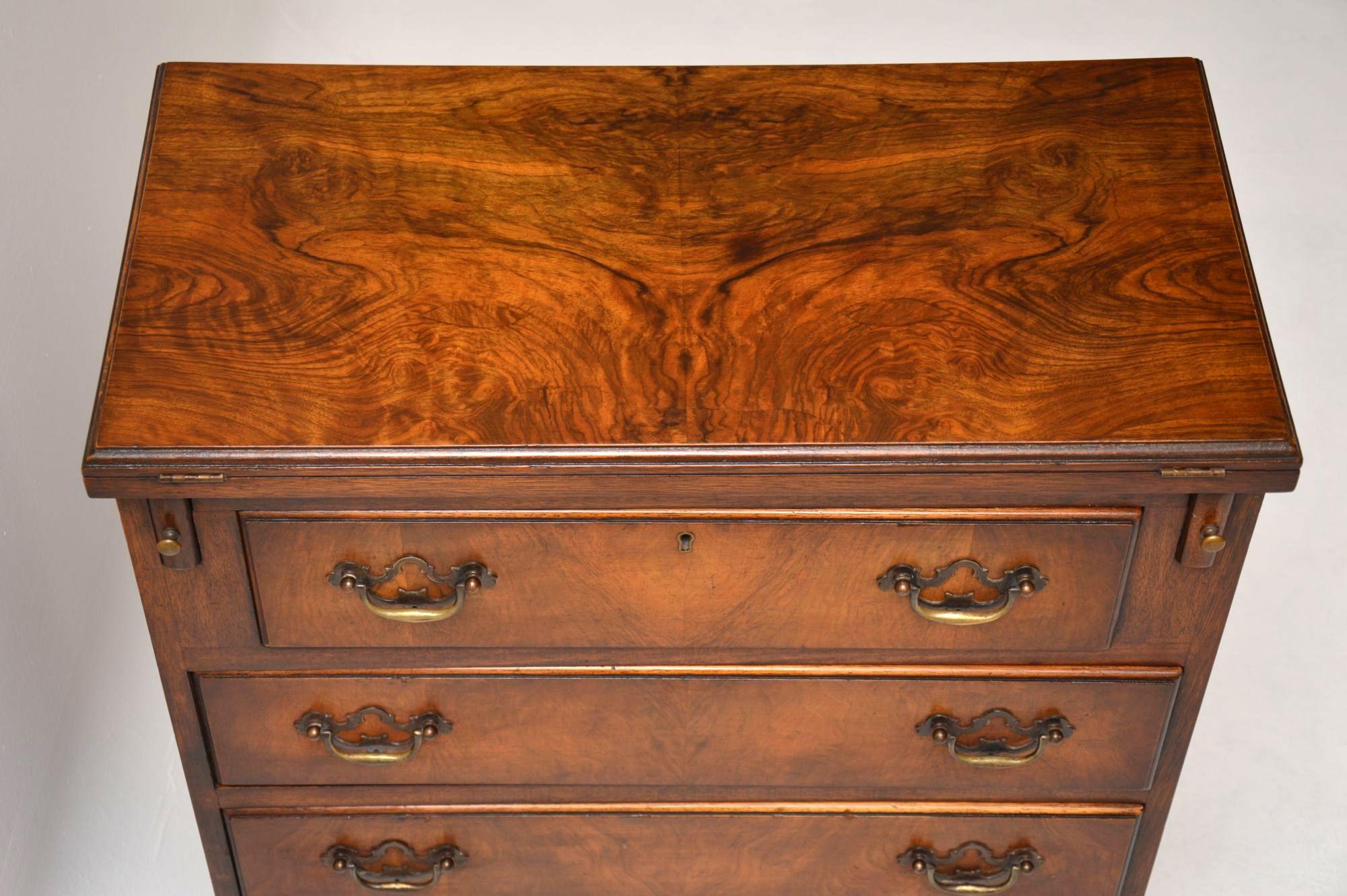 Antique Walnut Bachelors Chest of Drawers 3