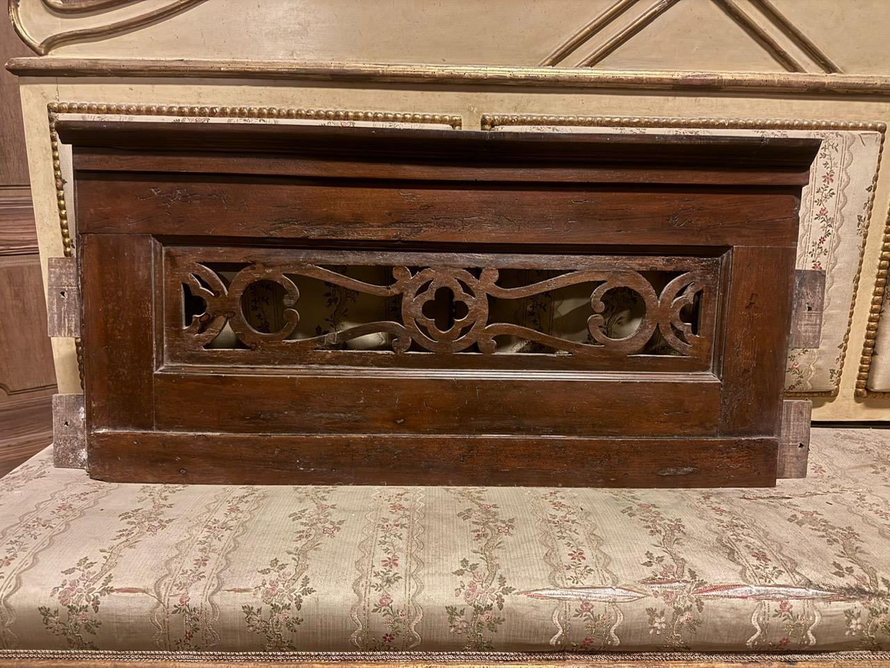 Late 18th Century Walnut entrance door with three doors, carved panels and central knocker, italy
