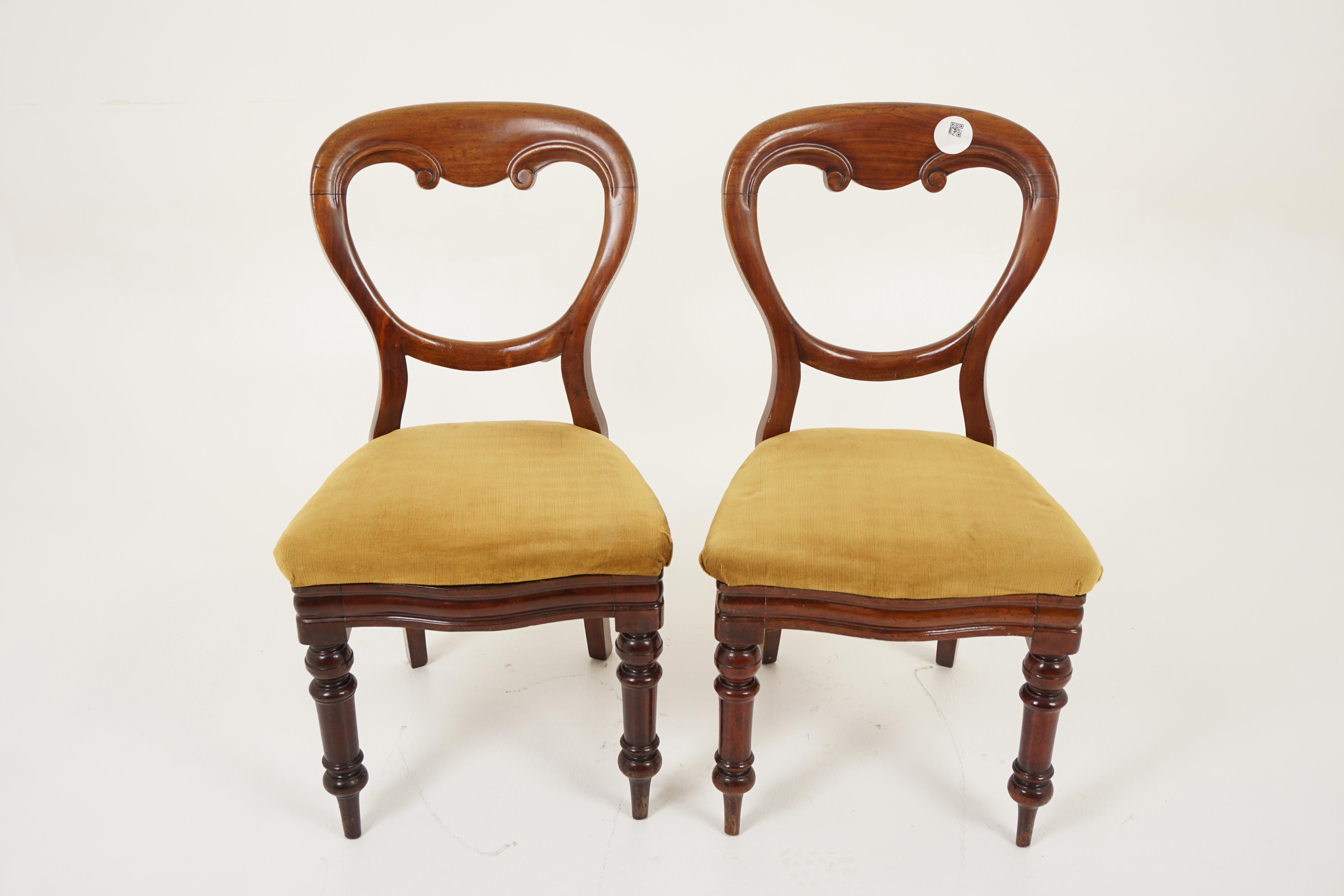 Antique Walnut Chairs, Pair of Victorian Balloon Back Dining Chairs, Occasional Chairs, Antique Furniture, Scotland 1880, H1132

+ Scotland 1880
+ Solid Walnut
+ Original Finish
+ With shaped carved detail to the back
+ Typical drop on seat