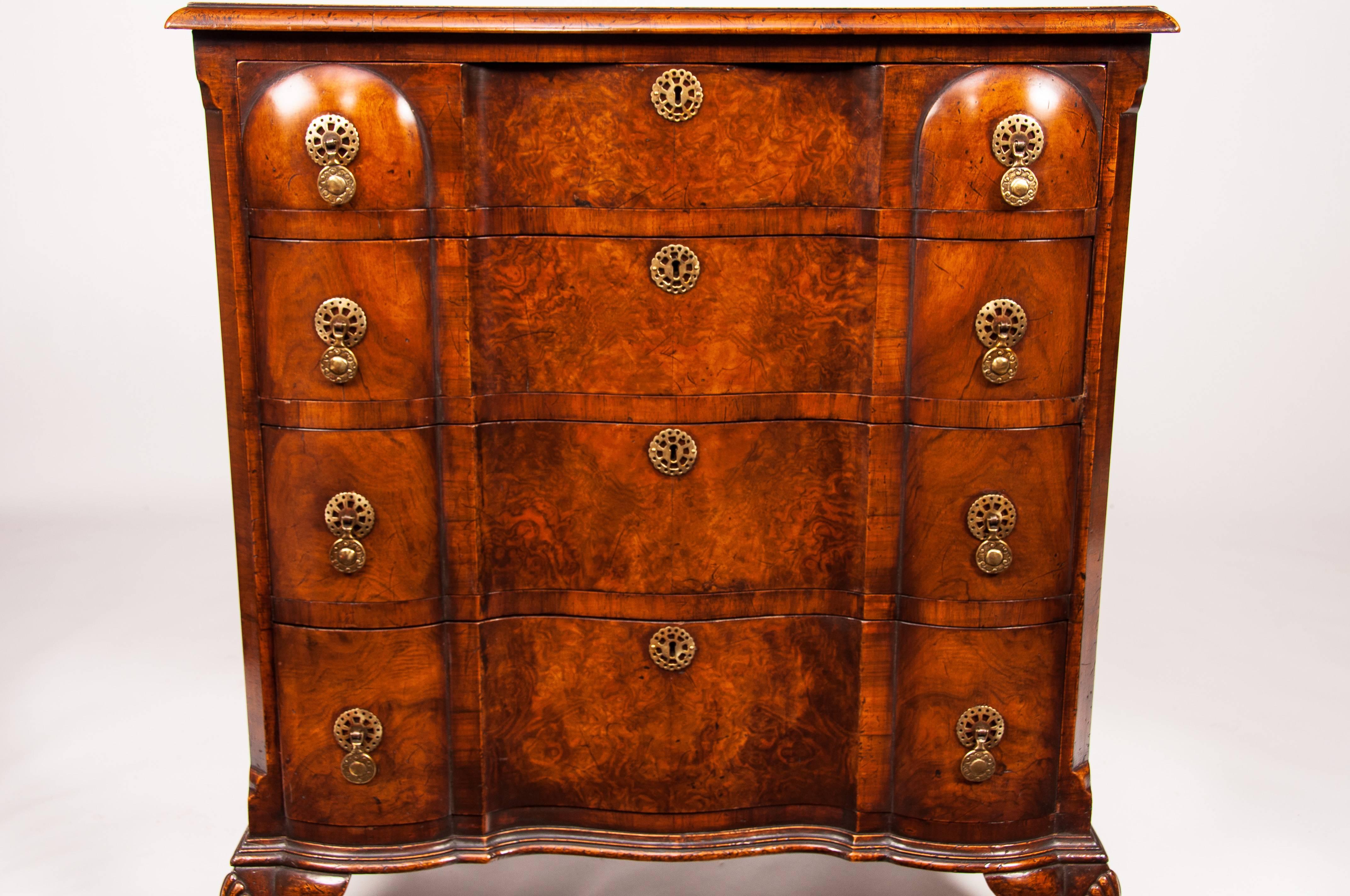 Antique Walnut Chest of Drawers of an Elegant Shaped Front Design 3