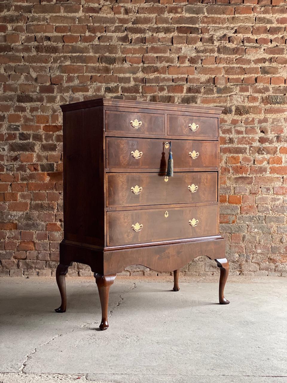 Antique Walnut Chest on Stand Tallboy Chest of Drawers, 19th Century, circa 1820 6