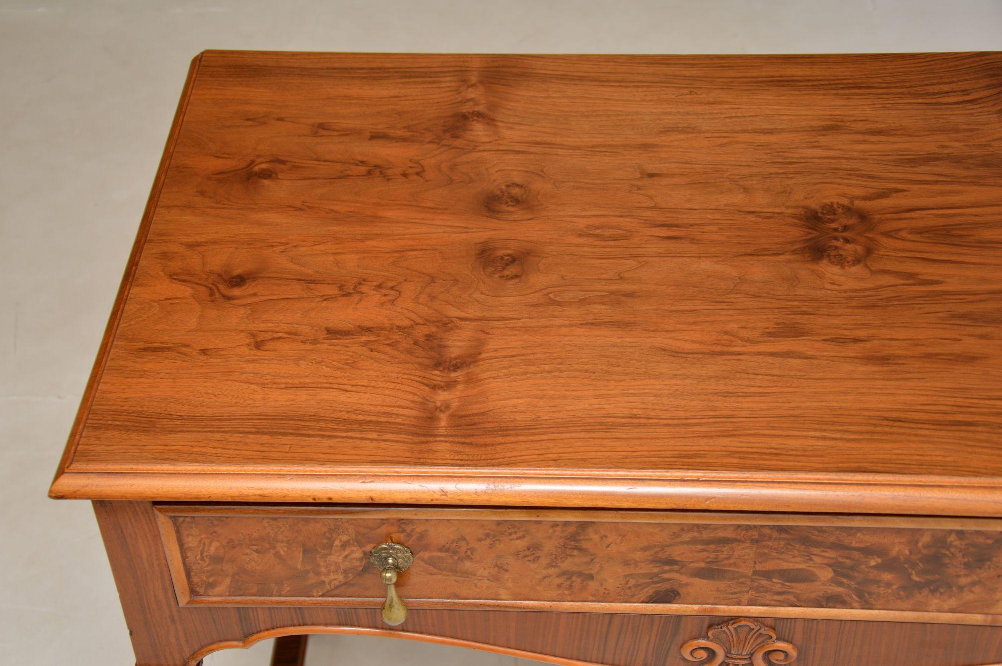 Antique Walnut Console / Side Table In Good Condition For Sale In London, GB