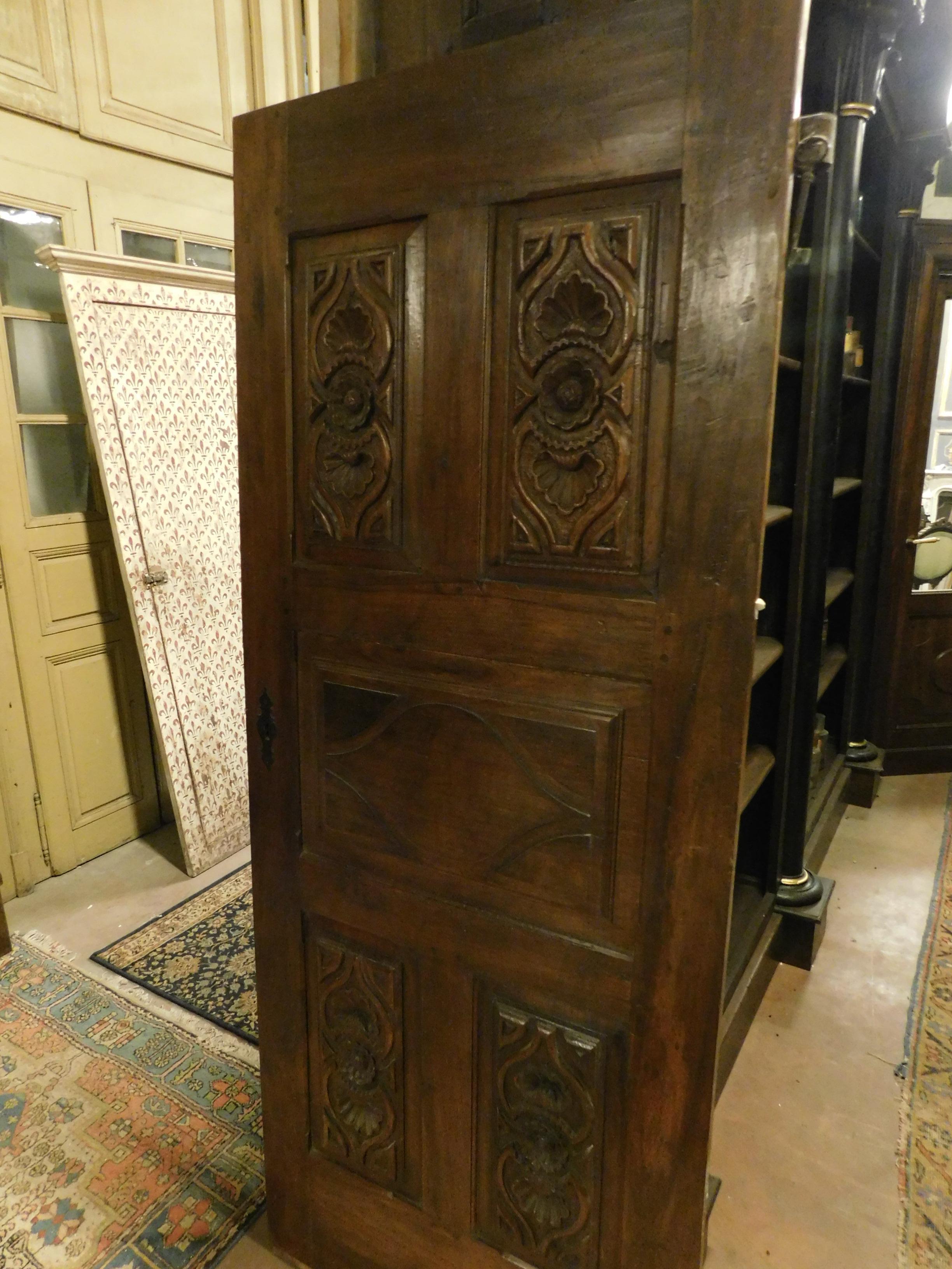 Hand-Carved Antique Walnut Door with Carved Tiles, 19th Century, Italy For Sale