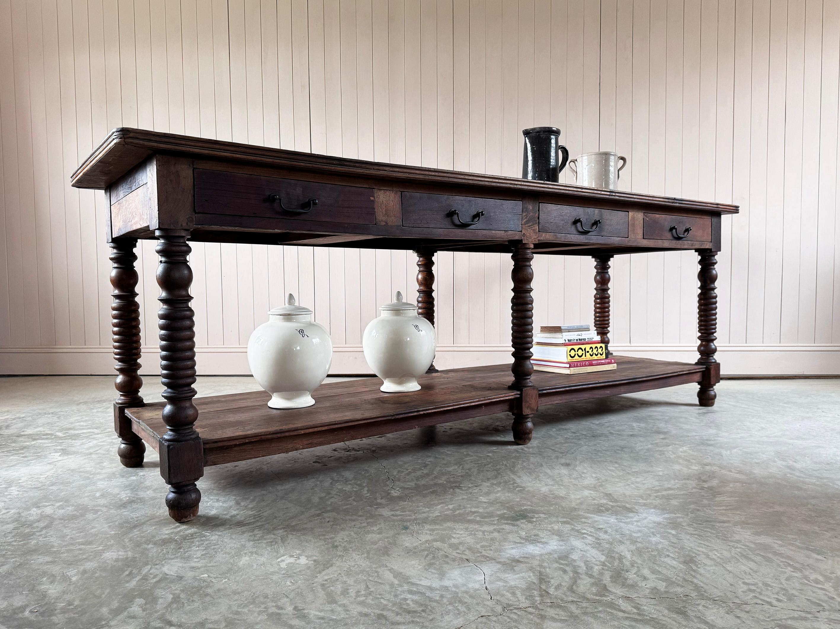 Table de drapier ancienne en noyer 3