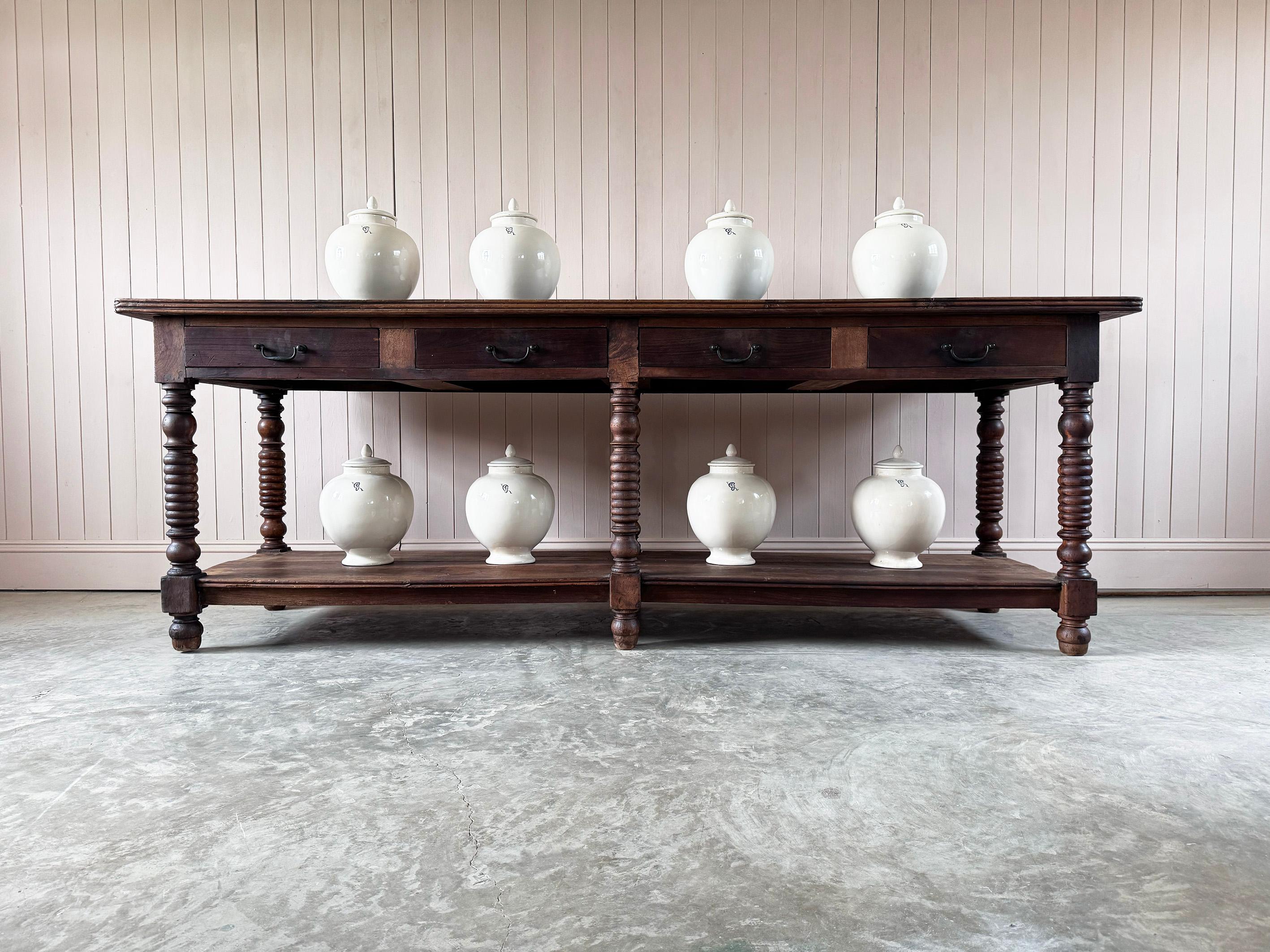 Table de drapier ancienne en noyer 6