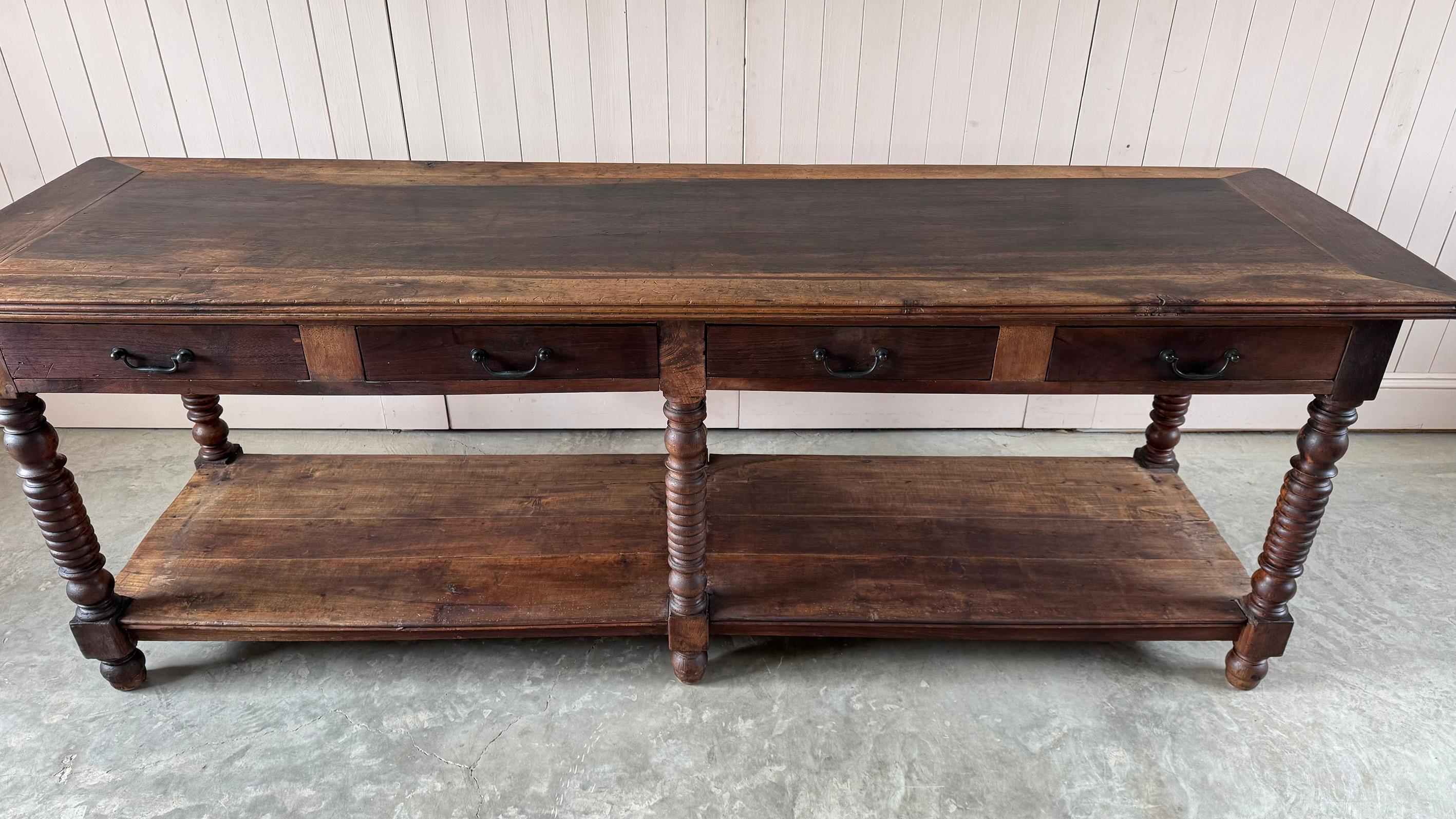 XIXe siècle Table de drapier ancienne en noyer