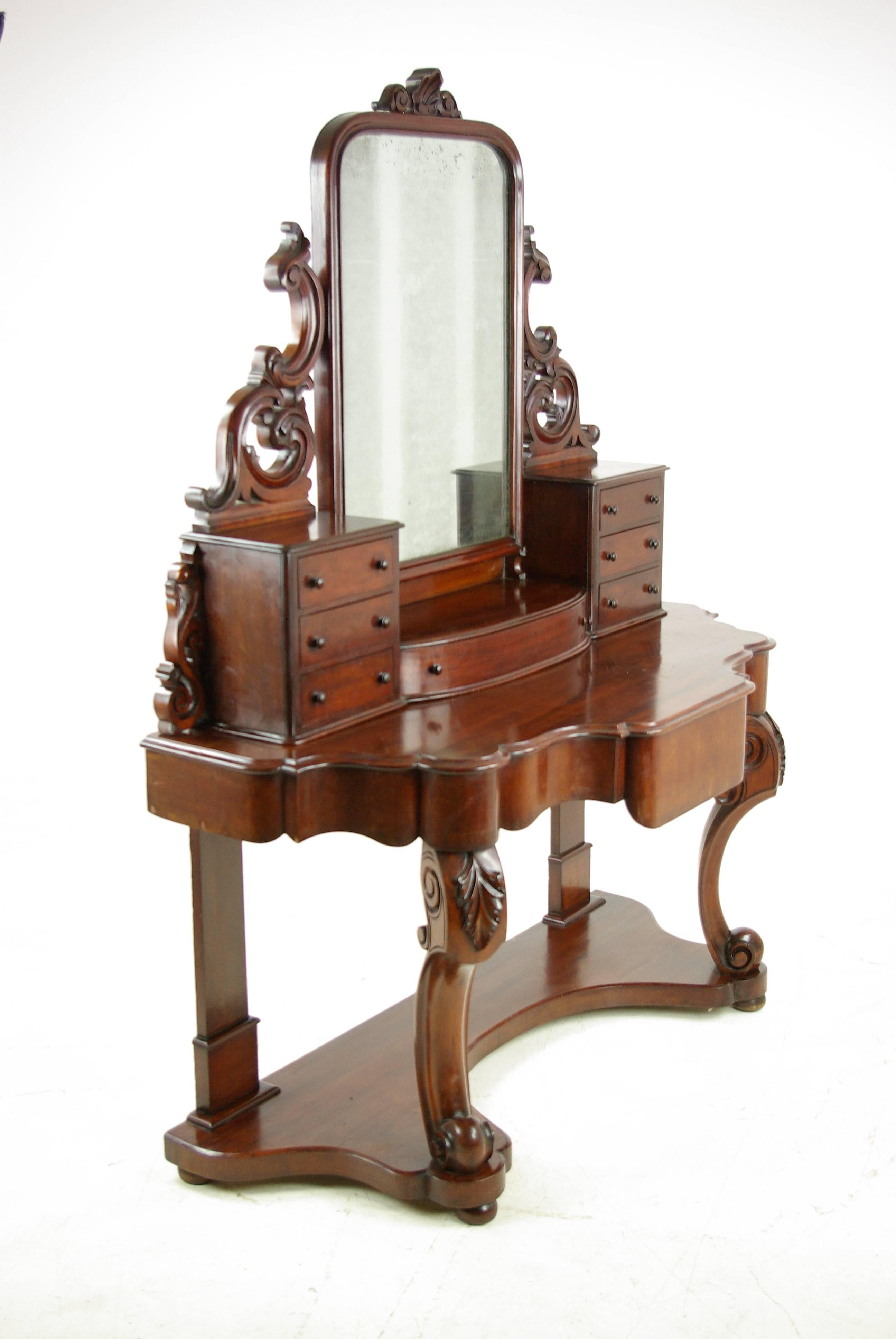 Antique Walnut Dresser, Carved Vanity, Duchess Dressing Table, 1870, B1018 In Excellent Condition In Vancouver, BC