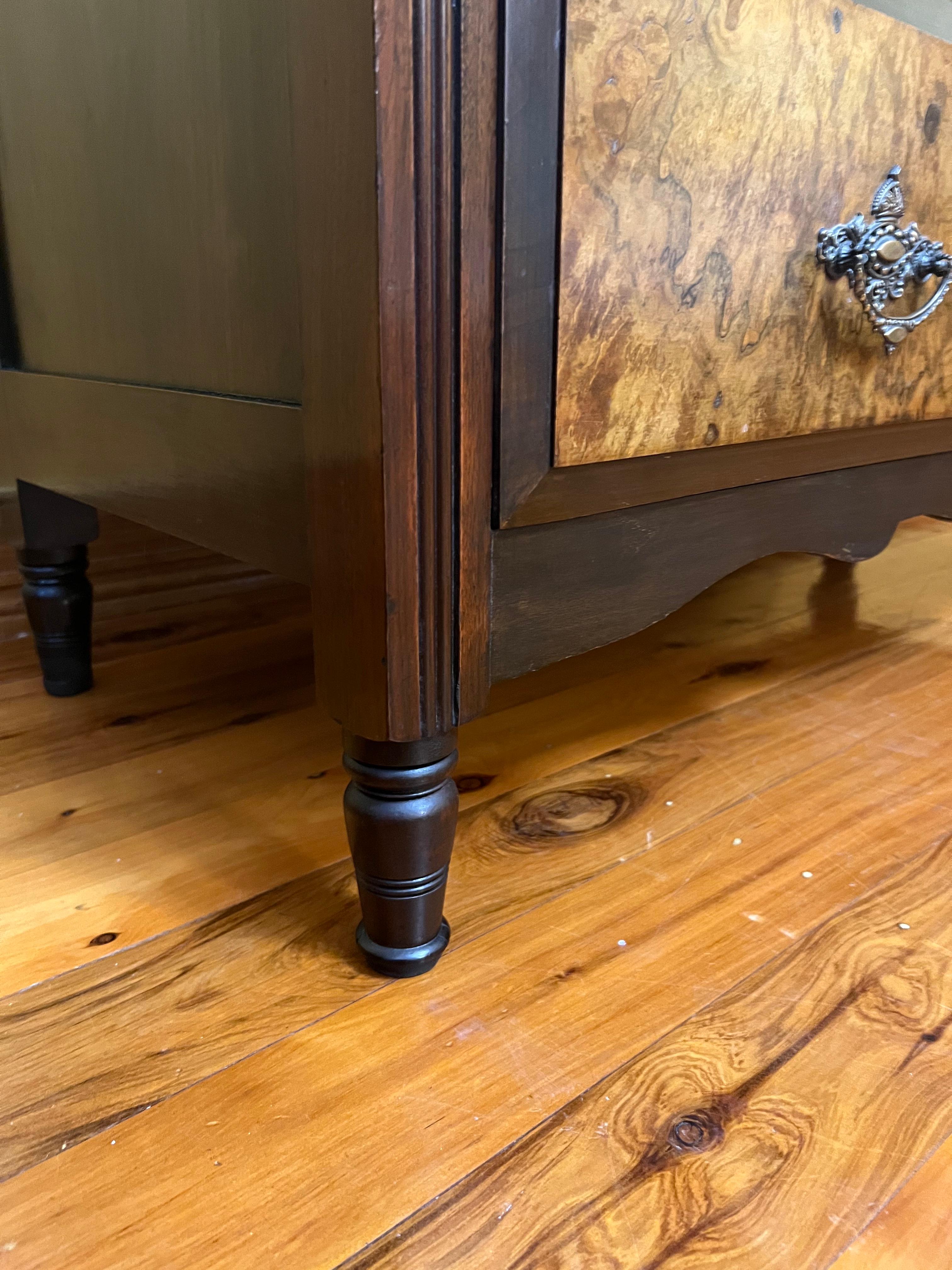 Antique Walnut Dressing Table Four Drawers with Mirror For Sale 5