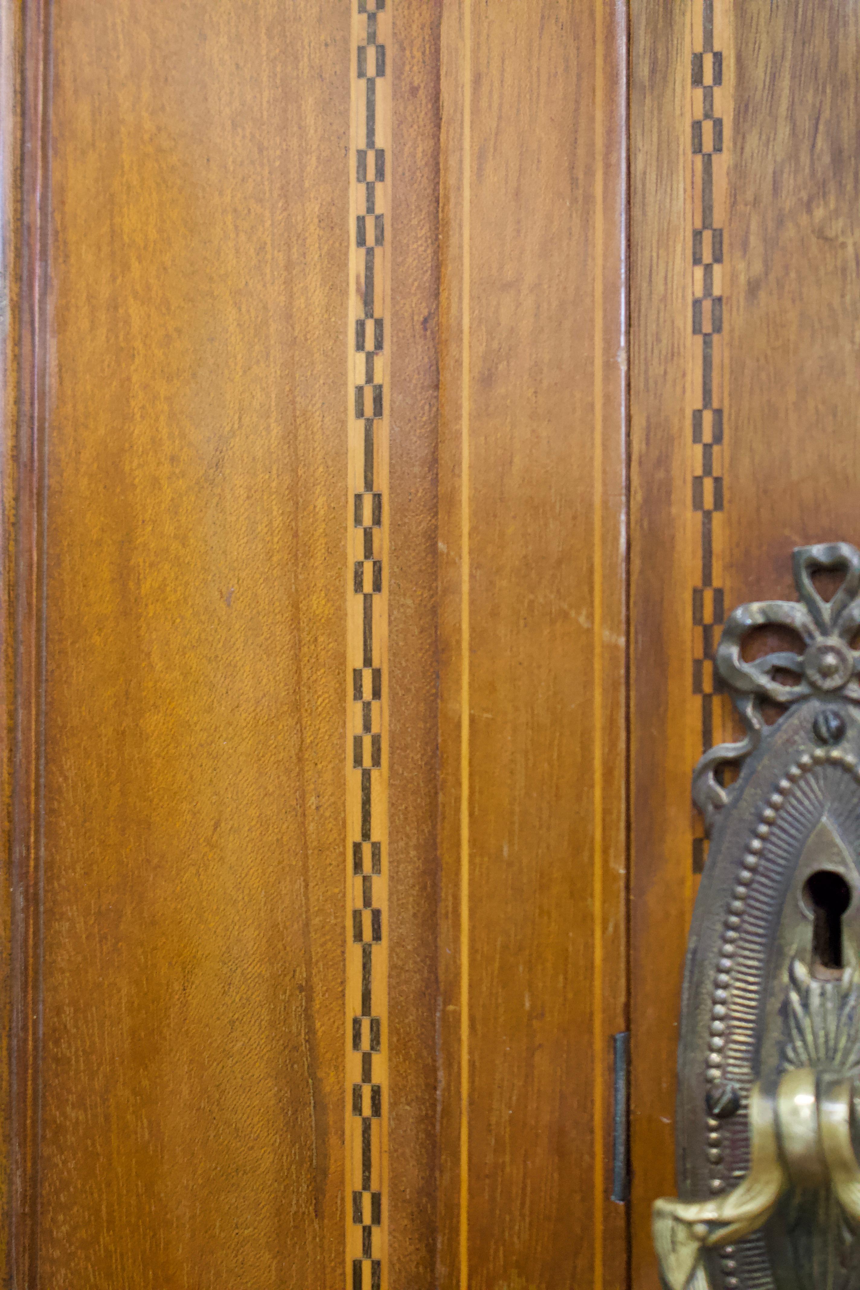 Antique Walnut Edwardian Compactum Wardrobe from Waring & Gillow, 1910s 5